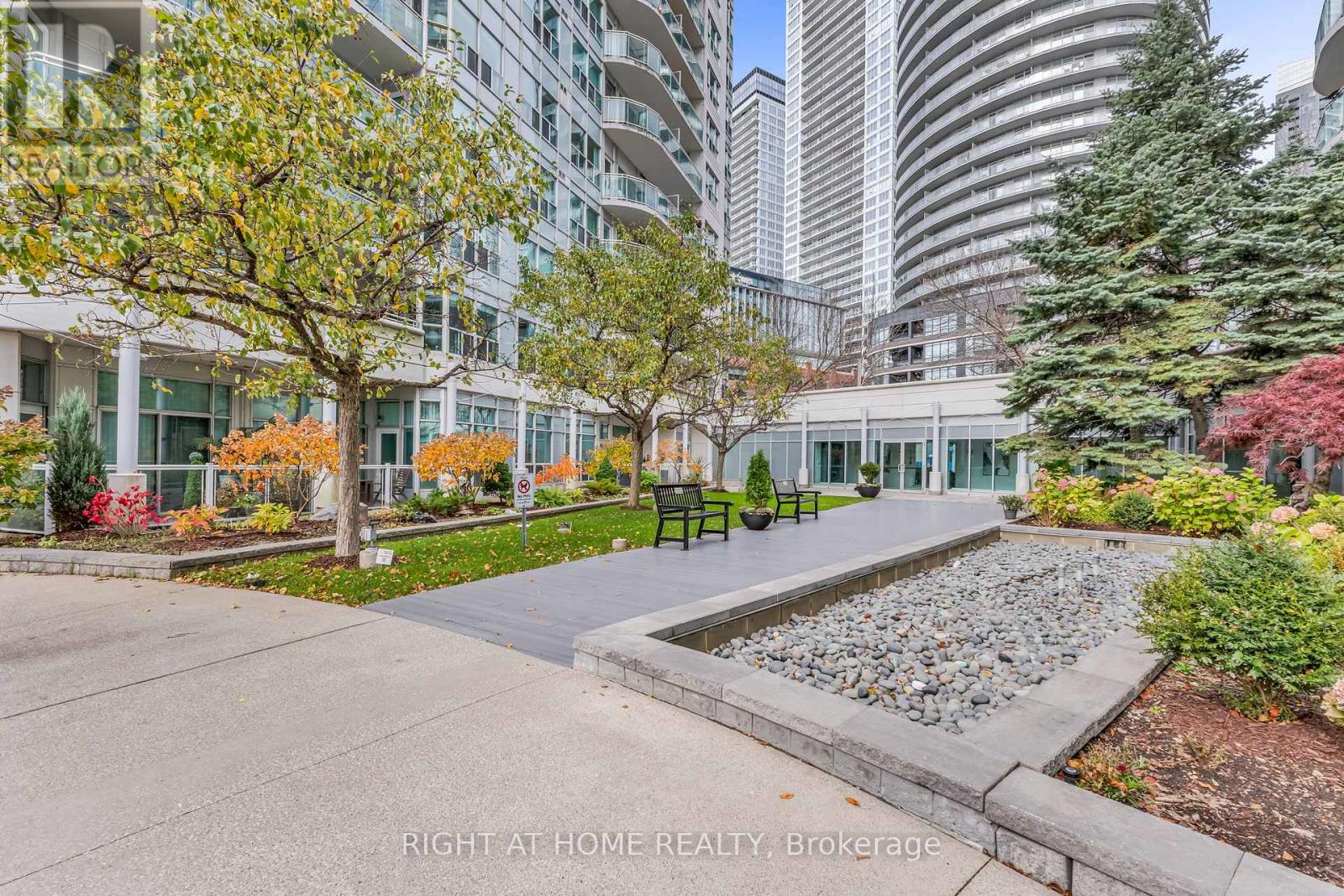 202 - 600 Queens Quay W, Toronto, Ontario  M5V 3M3 - Photo 35 - C12538322