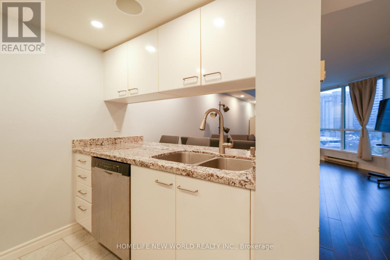 613 - 38 Elm Street, Toronto, Ontario  M5G 2K5 - Photo 13 - C12540212