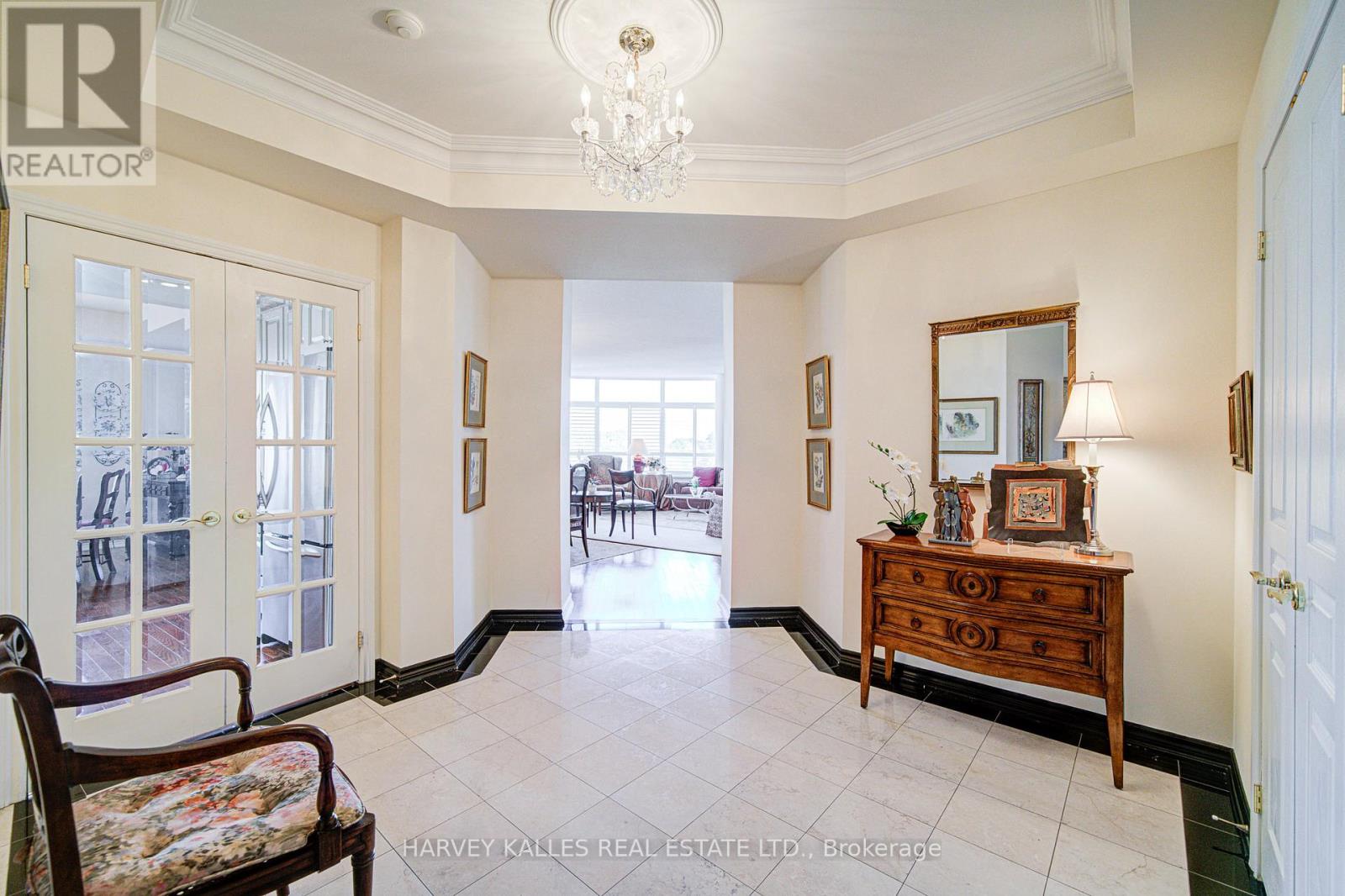 404 - 1 Glen Park, Toronto, Ontario  M6B 4M5 - Photo 3 - C12540244