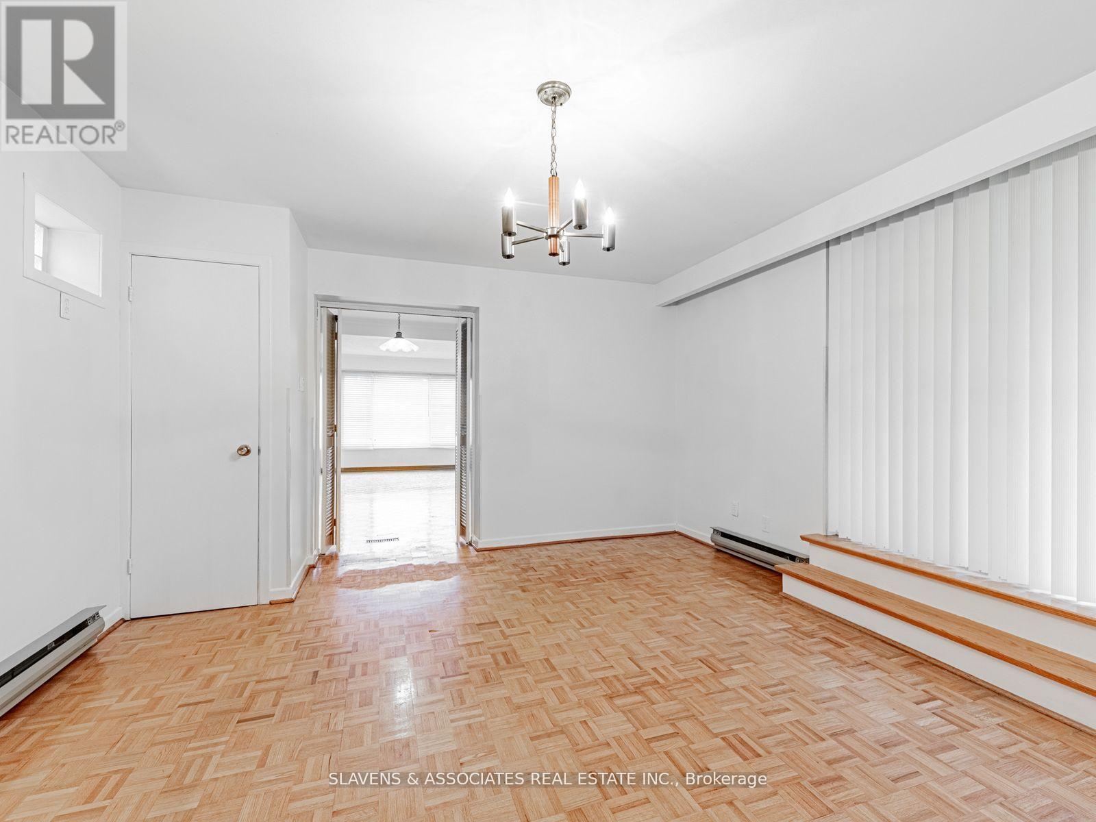 796 Davenport Road, Toronto, Ontario  M6G 2B3 - Photo 19 - C12540292