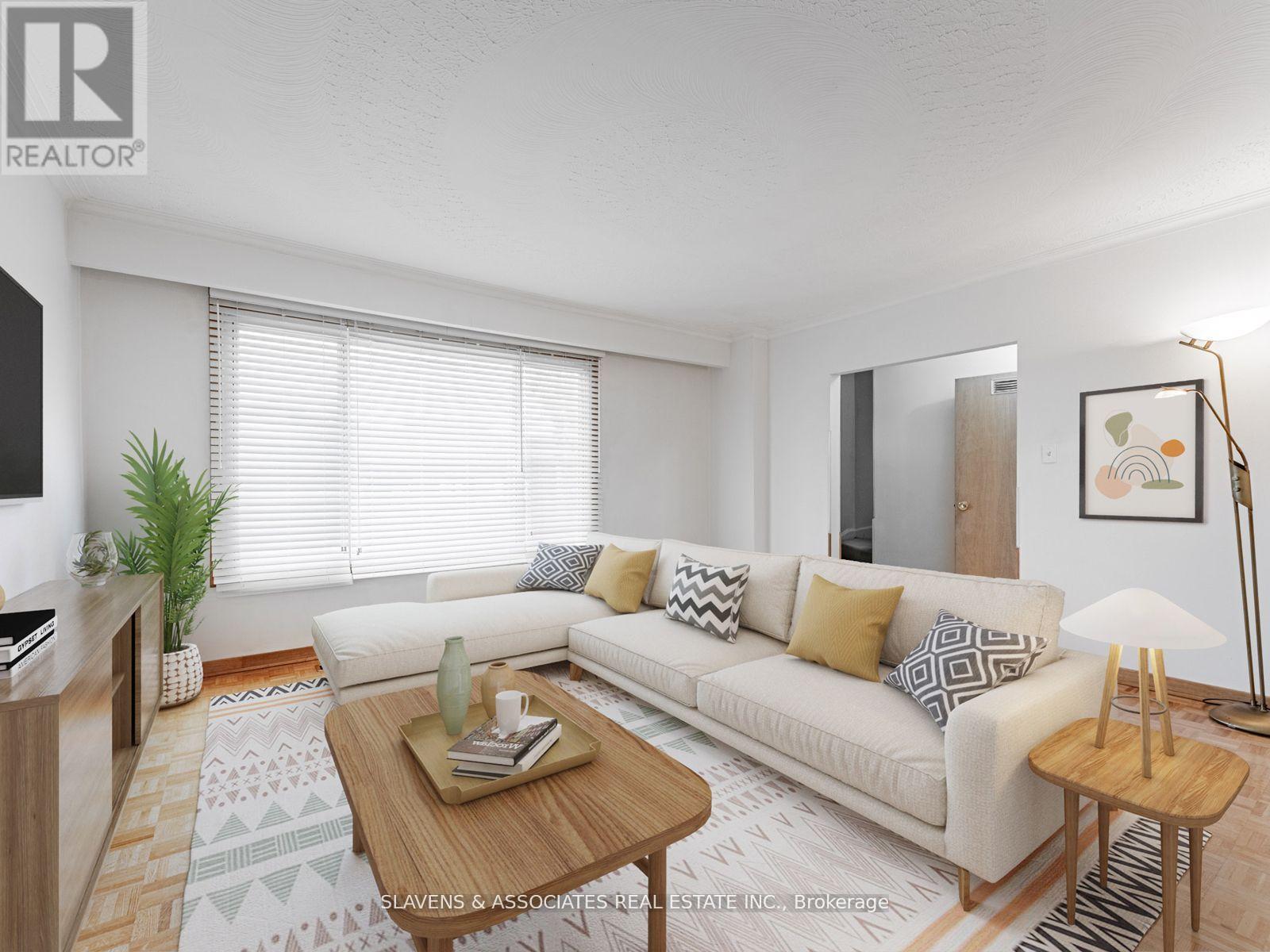 796 Davenport Road, Toronto, Ontario  M6G 2B3 - Photo 4 - C12540292