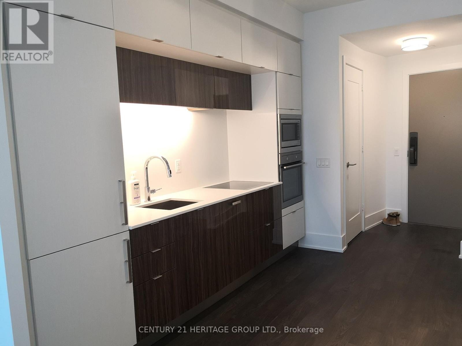 3002 - 10 York Street, Toronto, Ontario  M5J 0E1 - Photo 11 - C12540330