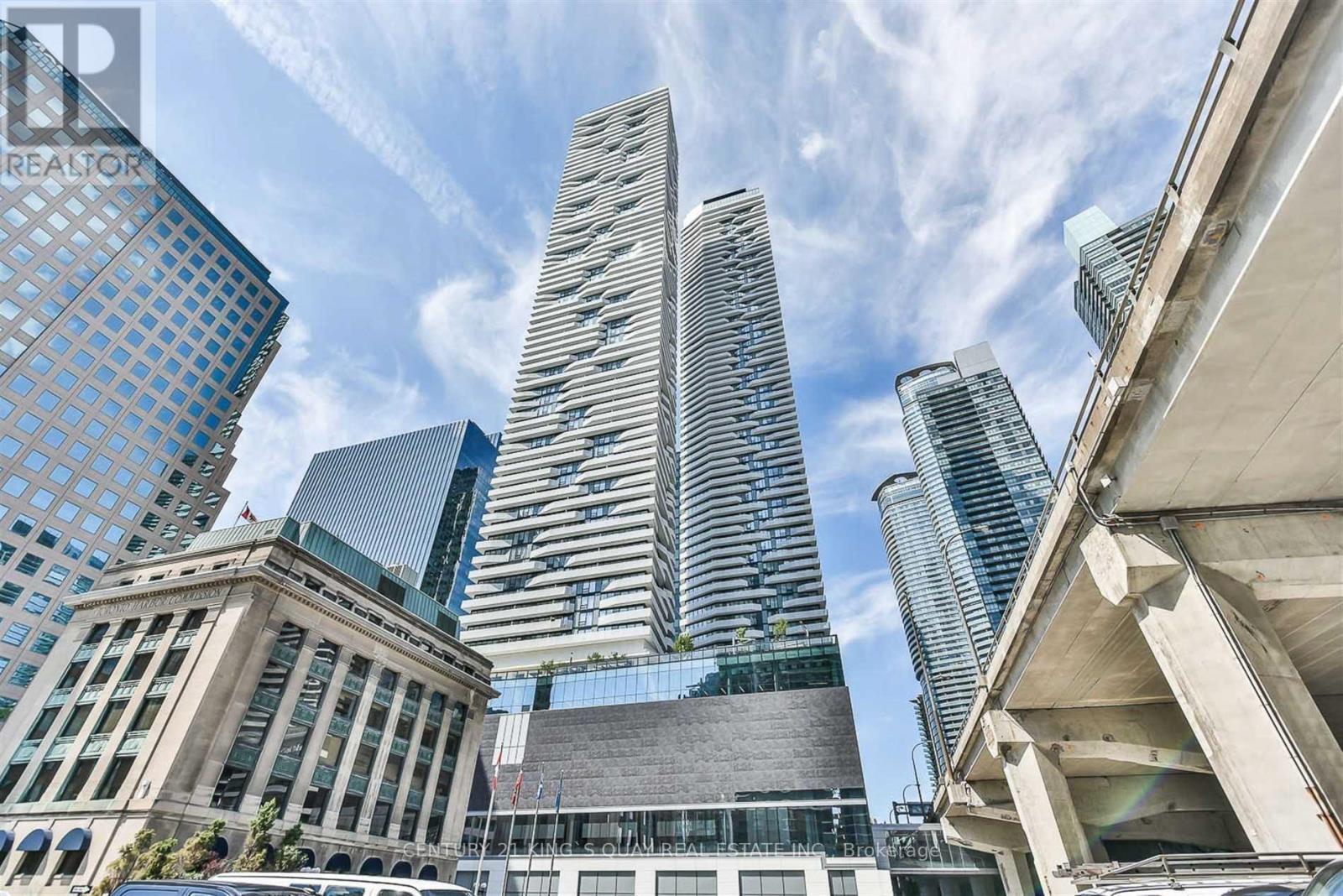 6802 - 88 HARBOUR STREET, Toronto, Ontario