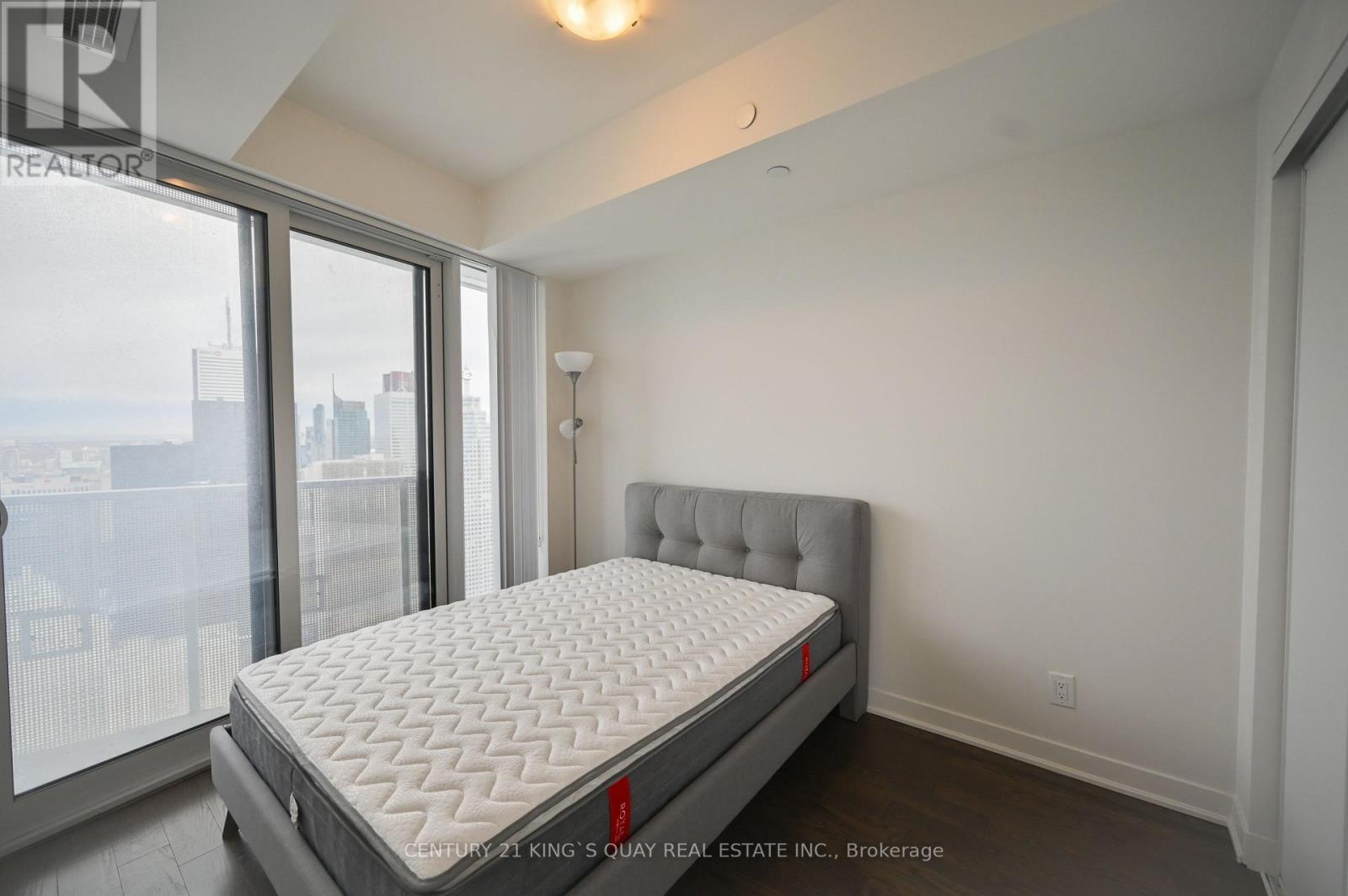 6802 - 88 Harbour Street, Toronto, Ontario  M5J 0C3 - Photo 10 - C12540384