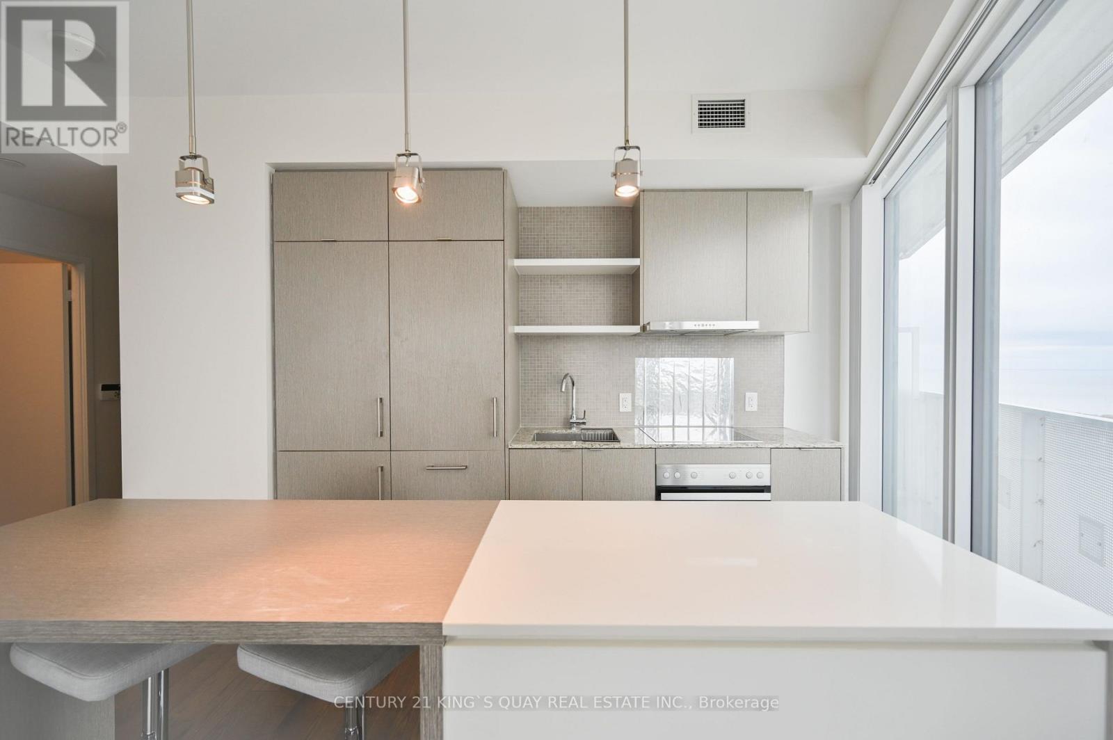 6802 - 88 Harbour Street, Toronto, Ontario  M5J 0C3 - Photo 5 - C12540384