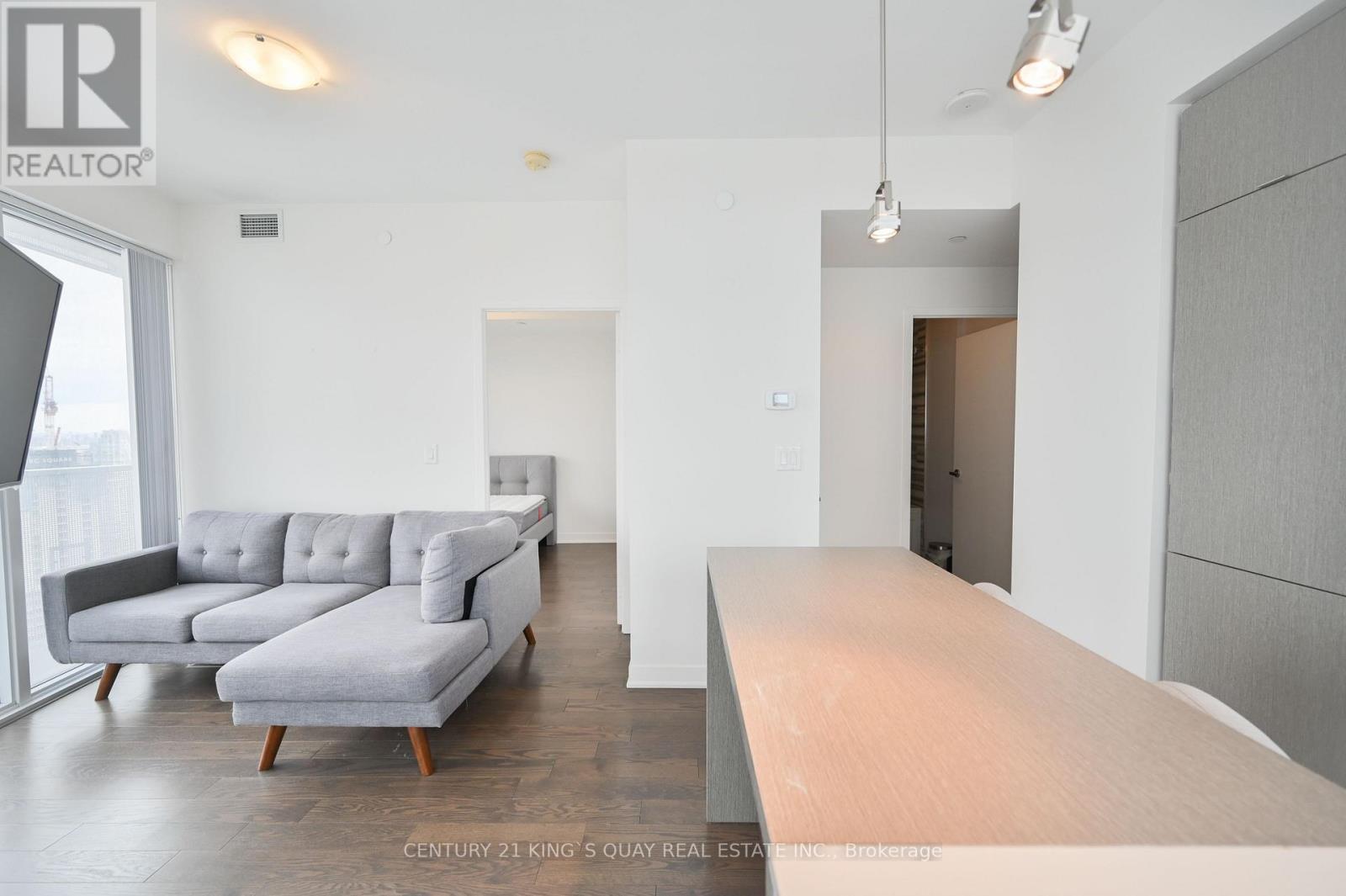 6802 - 88 Harbour Street, Toronto, Ontario  M5J 0C3 - Photo 7 - C12540384