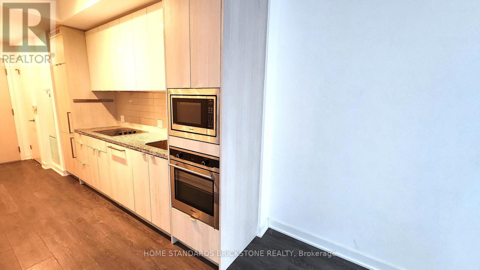 805 - 115 Blue Jays Way, Toronto, Ontario  M5V 0N4 - Photo 2 - C12540426