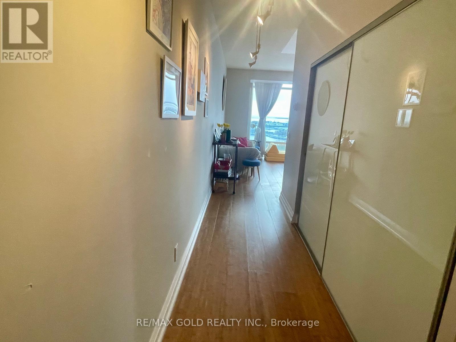 1706 - 90 Stadium Road, Toronto, Ontario  M5V 3W5 - Photo 2 - C12540448