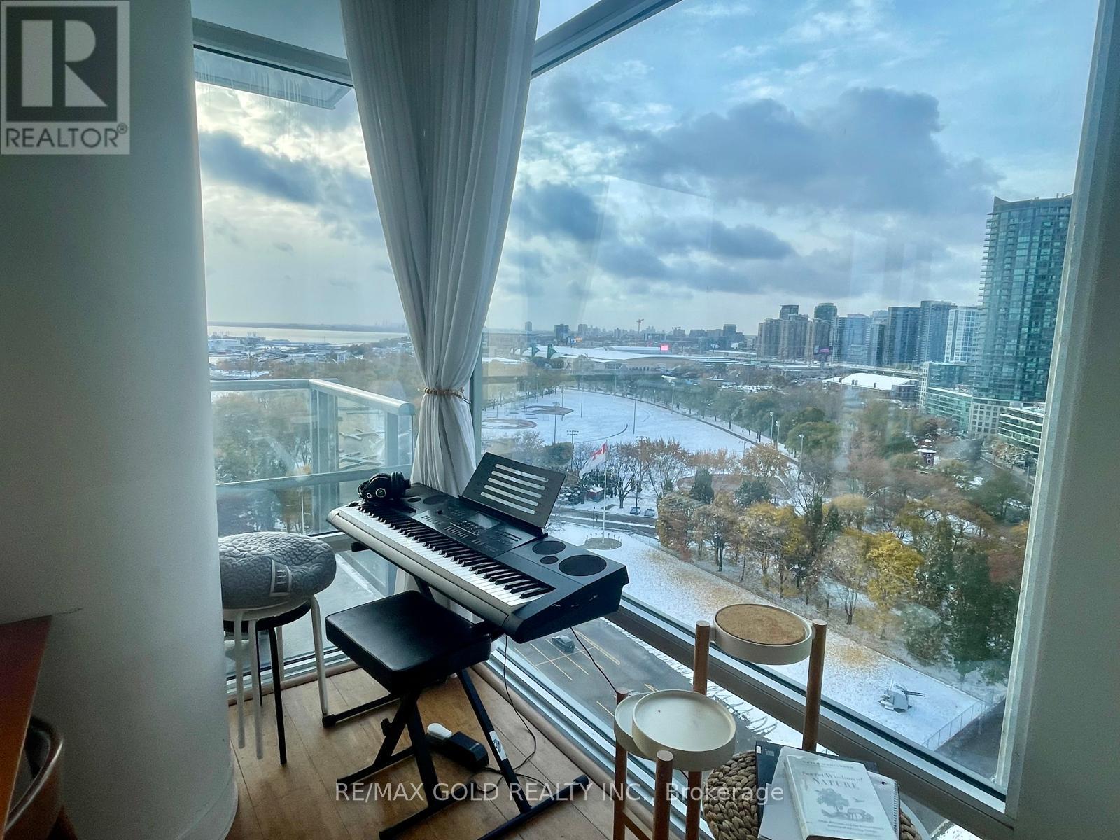 1706 - 90 Stadium Road, Toronto, Ontario  M5V 3W5 - Photo 6 - C12540448