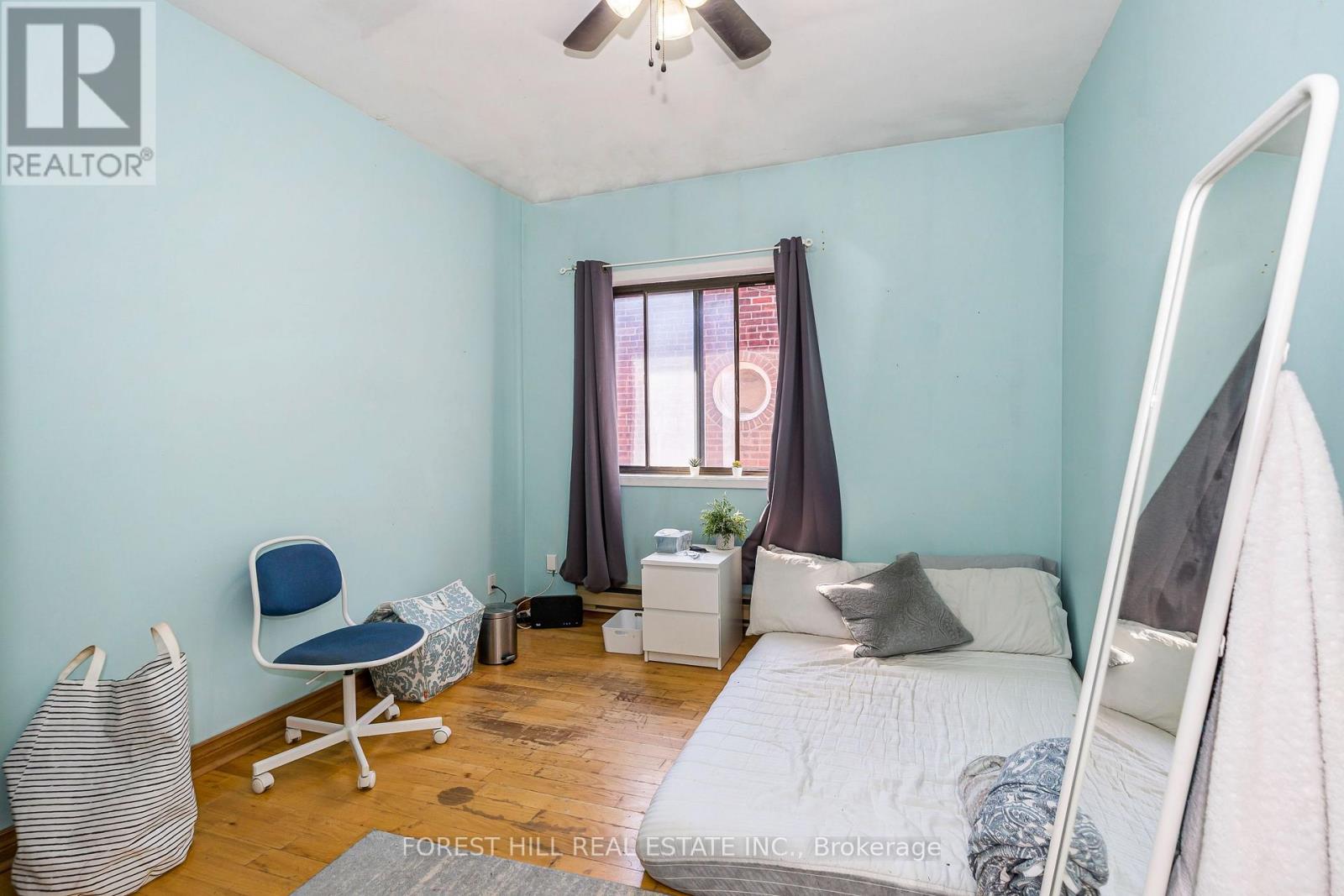 Upper - 211 Brunswick Avenue, Toronto, Ontario  M5S 2M4 - Photo 2 - C12540552