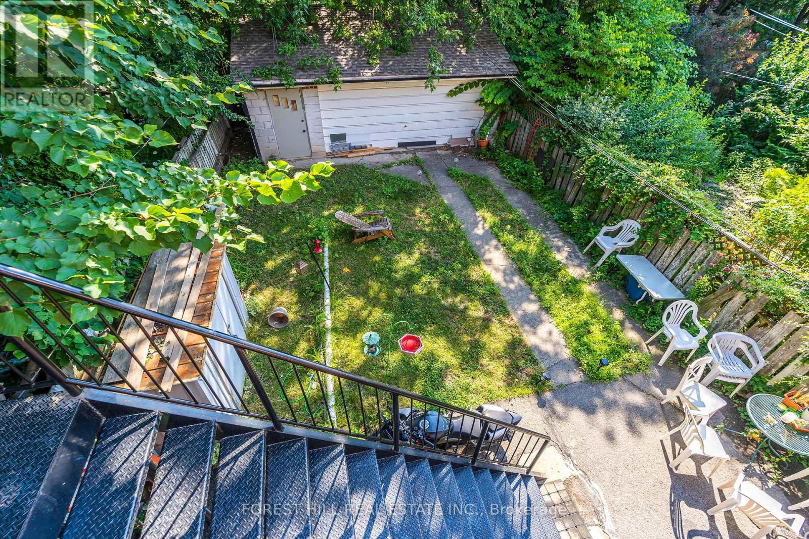 Upper - 211 Brunswick Avenue, Toronto, Ontario  M5S 2M4 - Photo 6 - C12540552