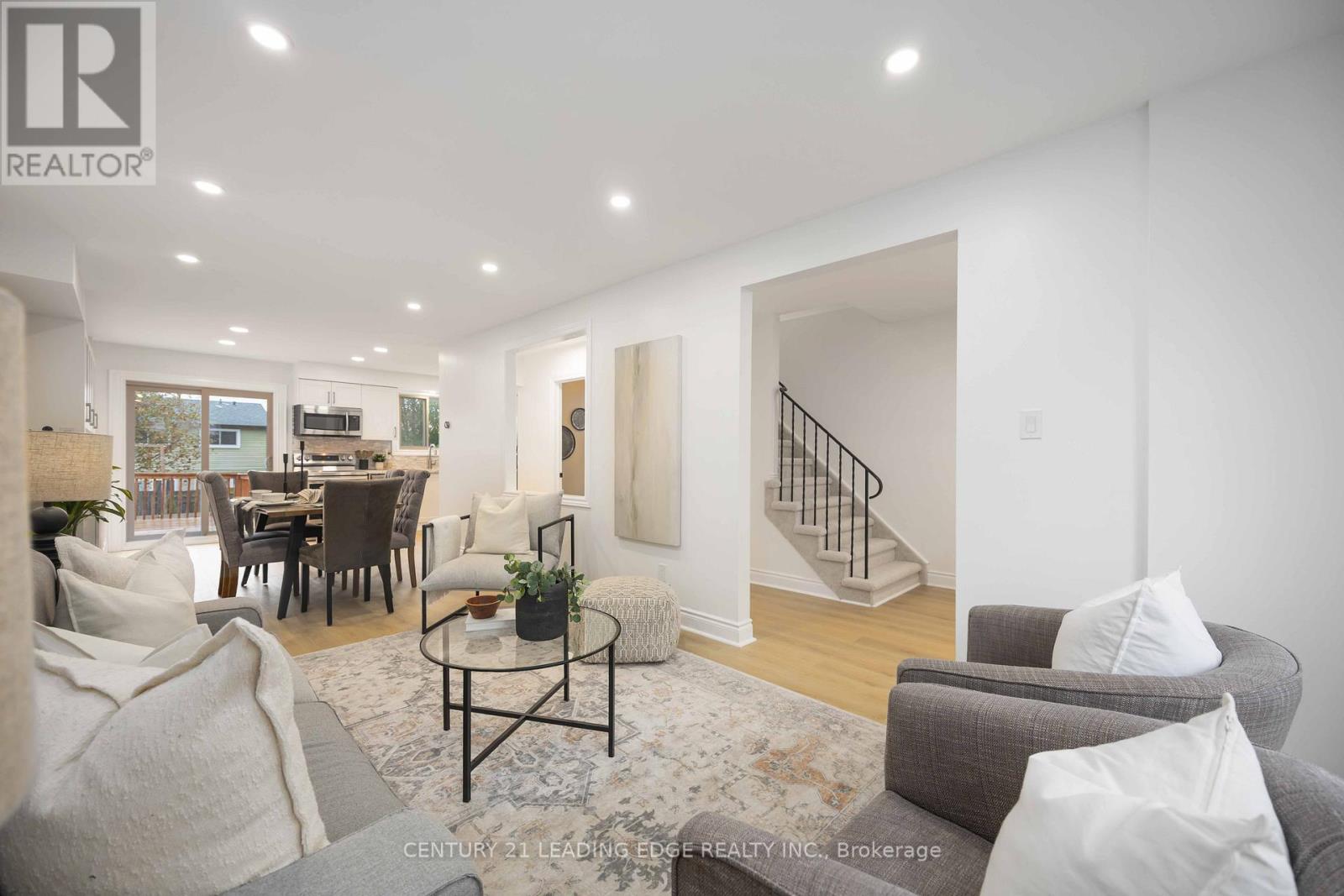 544 LAKEVIEW AVENUE, Oshawa, Ontario