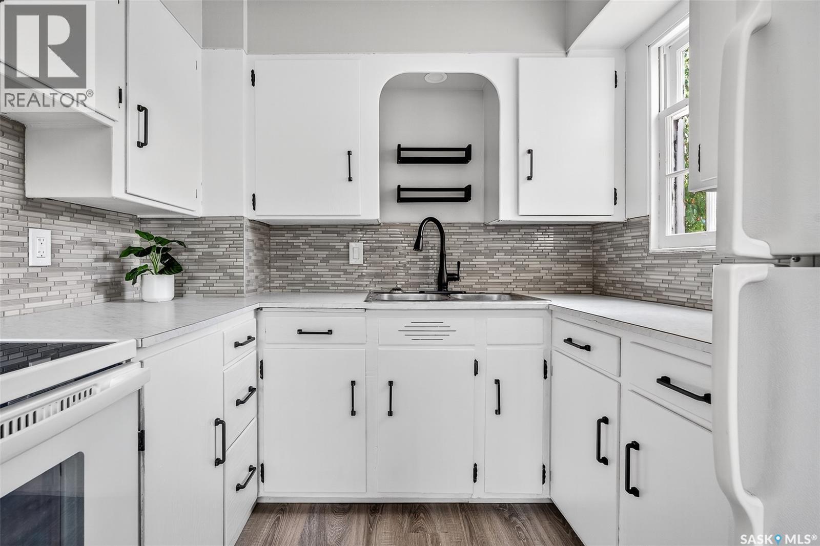 1045 4th Avenue Nw, Moose Jaw, Saskatchewan  S6H 3X2 - Photo 16 - SK023879