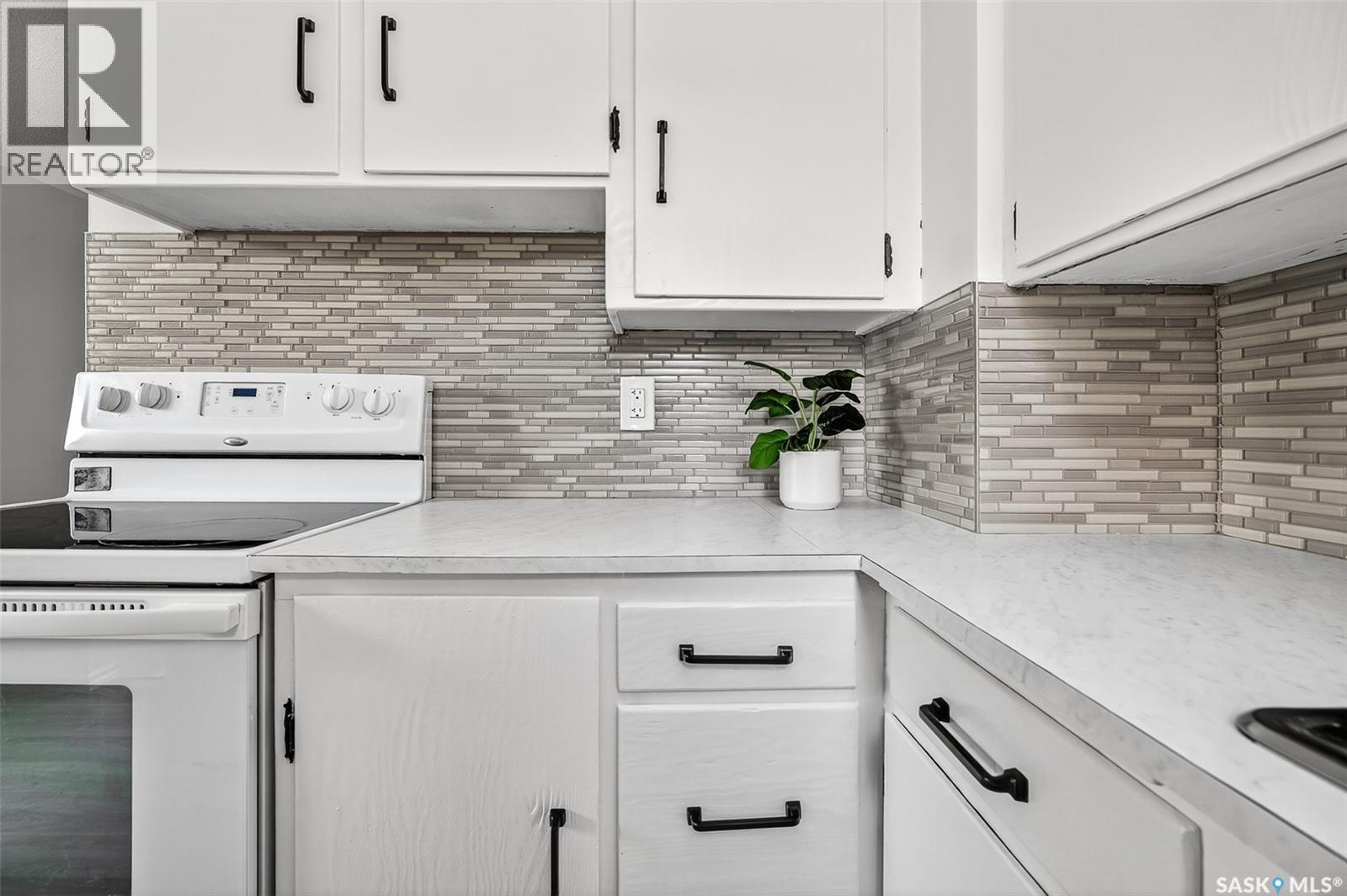 1045 4th Avenue Nw, Moose Jaw, Saskatchewan  S6H 3X2 - Photo 18 - SK023879