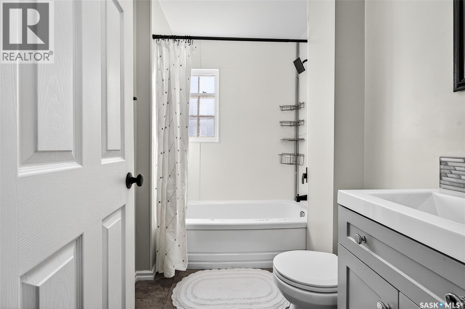 1045 4th Avenue Nw, Moose Jaw, Saskatchewan  S6H 3X2 - Photo 29 - SK023879