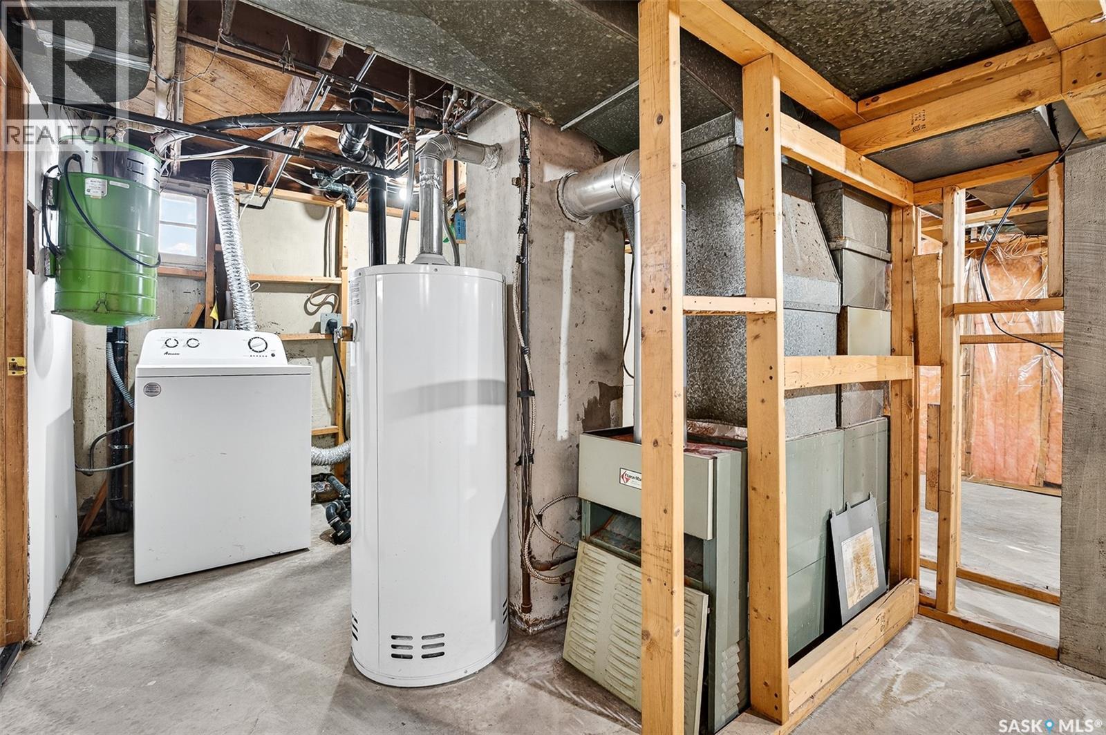 1045 4th Avenue Nw, Moose Jaw, Saskatchewan  S6H 3X2 - Photo 38 - SK023879