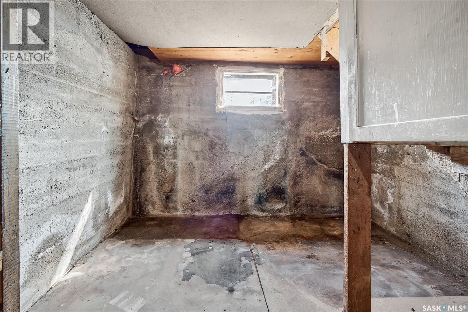 1045 4th Avenue Nw, Moose Jaw, Saskatchewan  S6H 3X2 - Photo 43 - SK023879