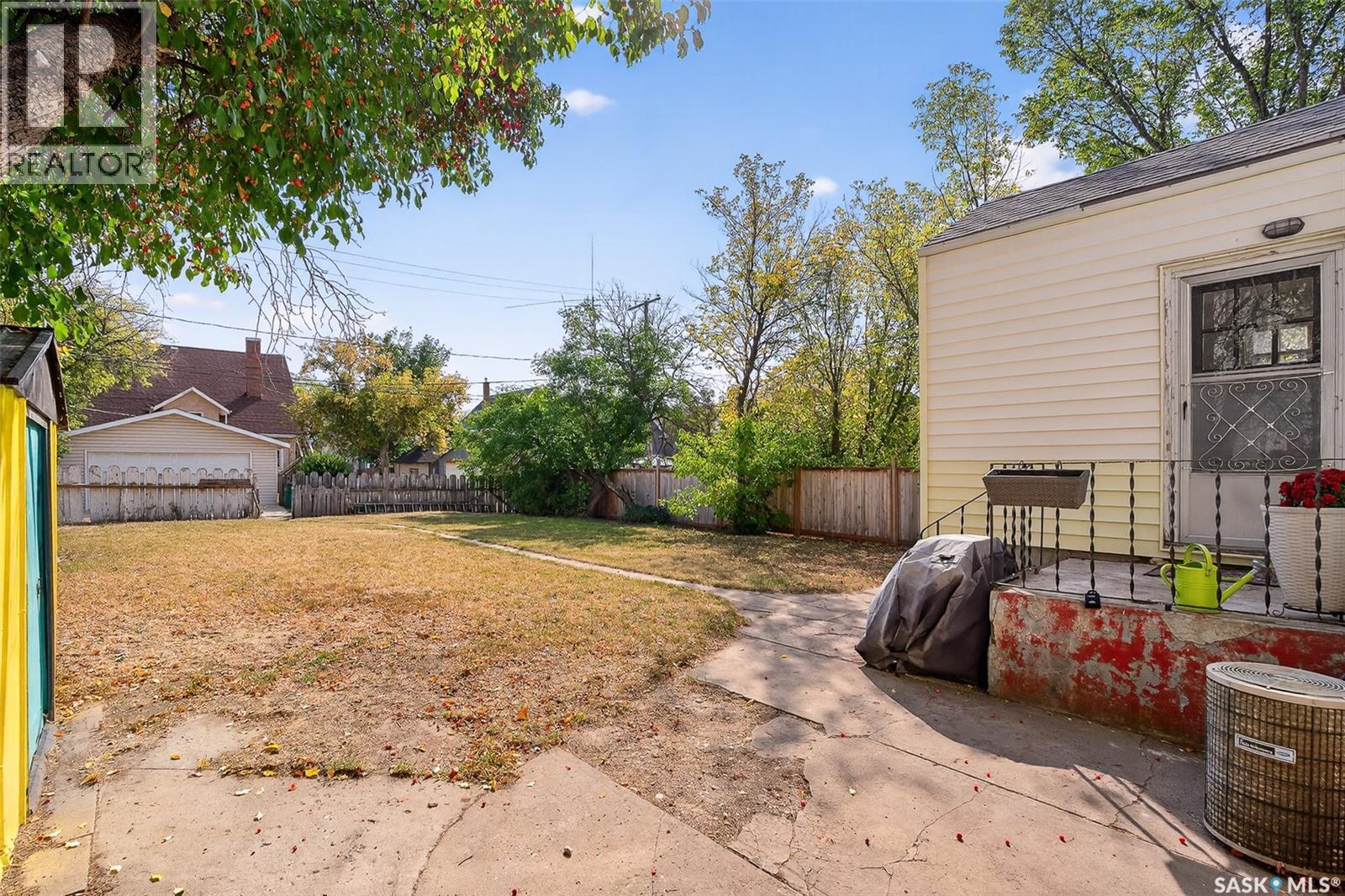 1045 4th Avenue Nw, Moose Jaw, Saskatchewan  S6H 3X2 - Photo 44 - SK023879