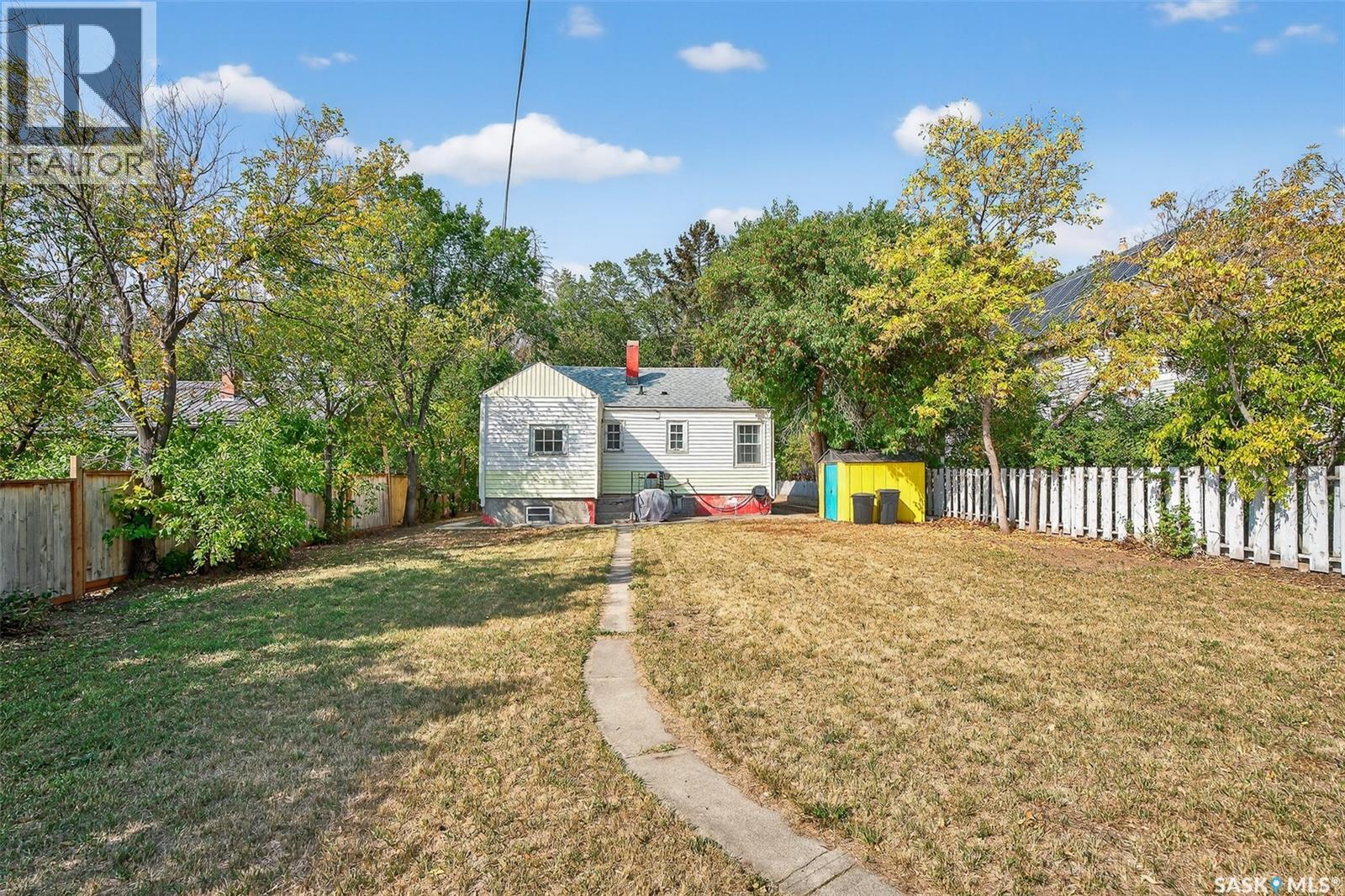 1045 4th Avenue Nw, Moose Jaw, Saskatchewan  S6H 3X2 - Photo 46 - SK023879