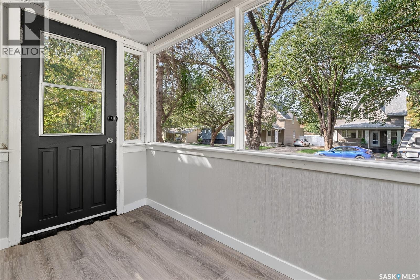 1045 4th Avenue Nw, Moose Jaw, Saskatchewan  S6H 3X2 - Photo 6 - SK023879