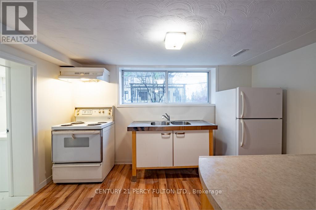 243 Ruggles Avenue, Richmond Hill, Ontario  L4C 1Y6 - Photo 42 - N12521878