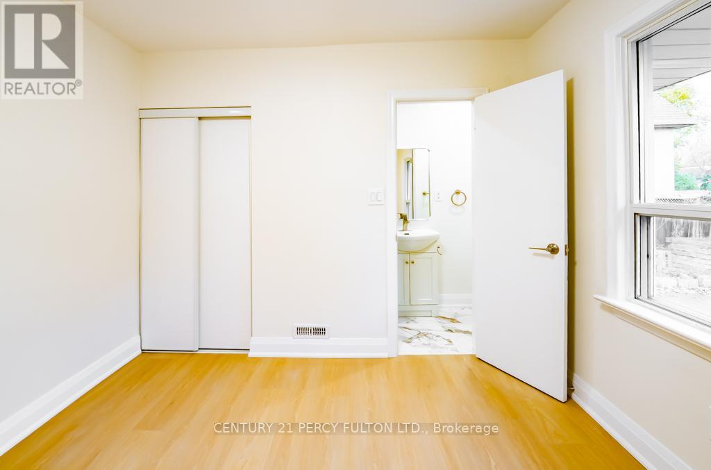 243 Ruggles Avenue, Richmond Hill, Ontario  L4C 1Y6 - Photo 15 - N12521878