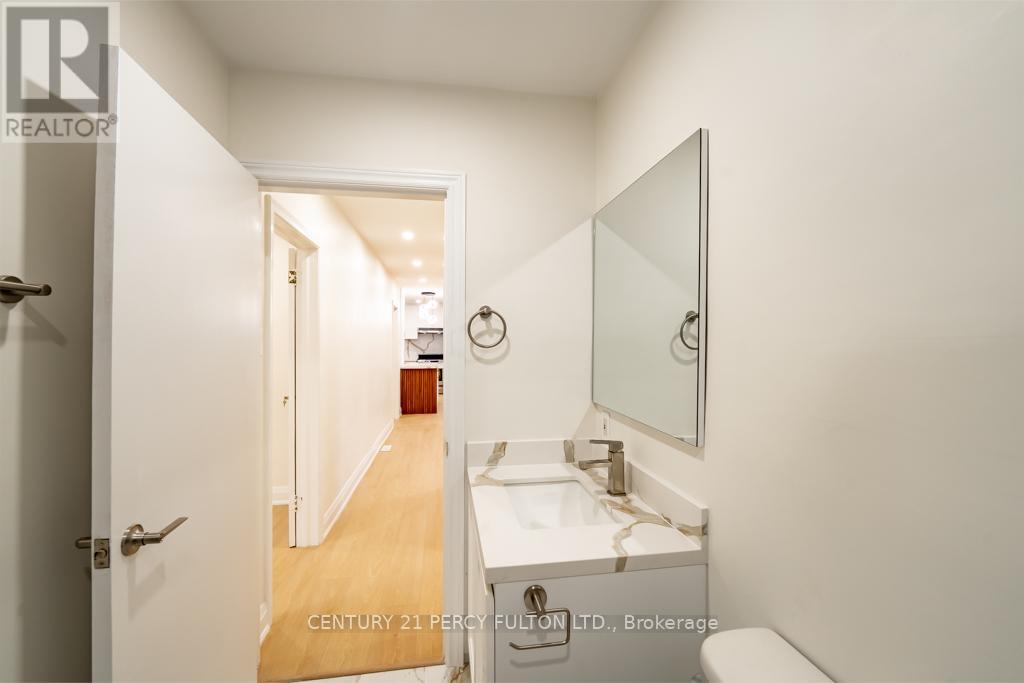 243 Ruggles Avenue, Richmond Hill, Ontario  L4C 1Y6 - Photo 24 - N12521878