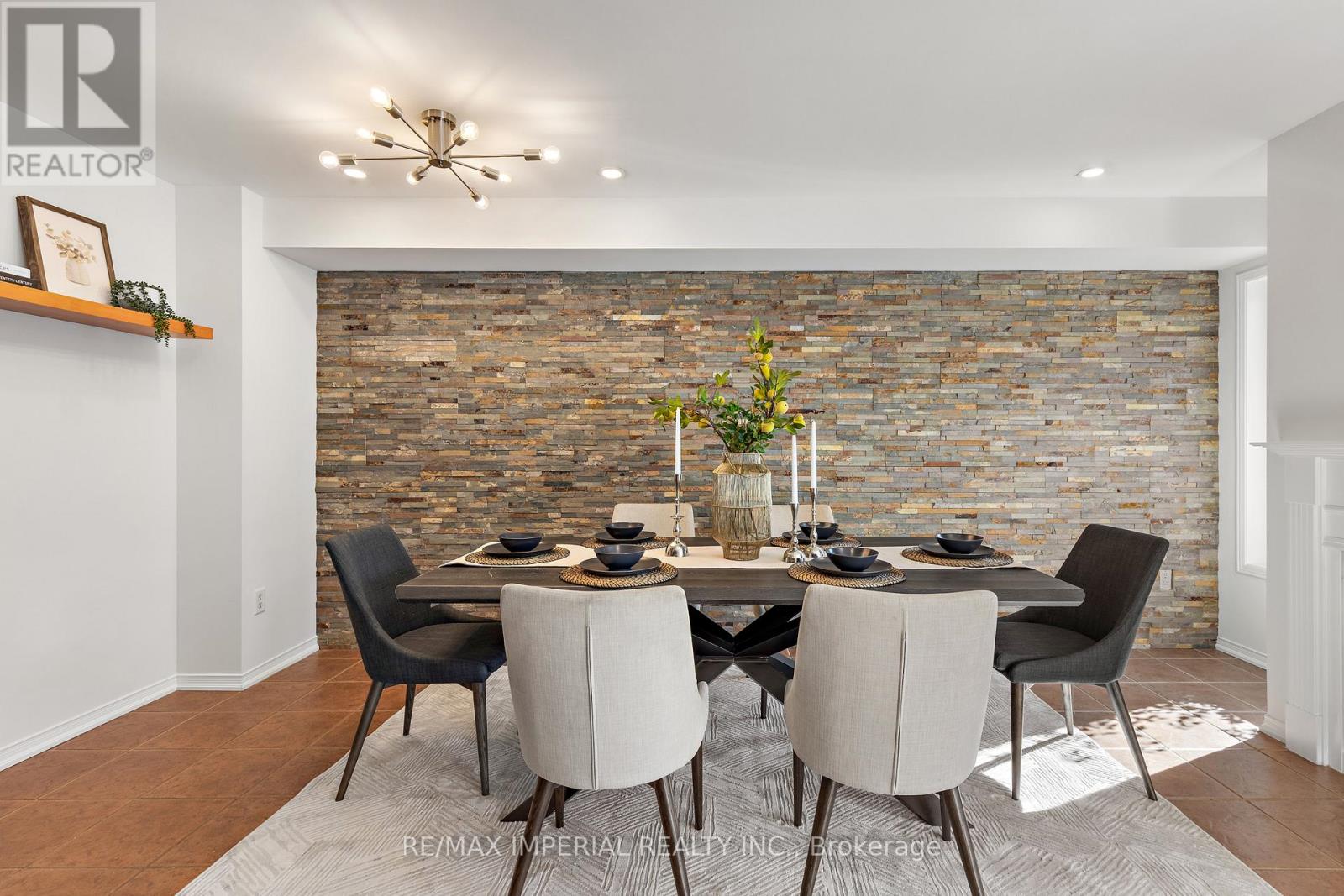 94 Littlewood Drive, Oakville, Ontario  L6H 6V1 - Photo 10 - W12532300