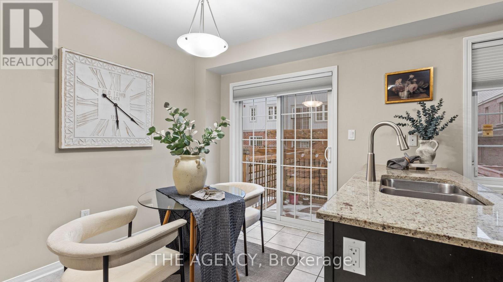 21 Benjamin Way, Whitby, Ontario  L1N 0K7 - Photo 12 - E12540246