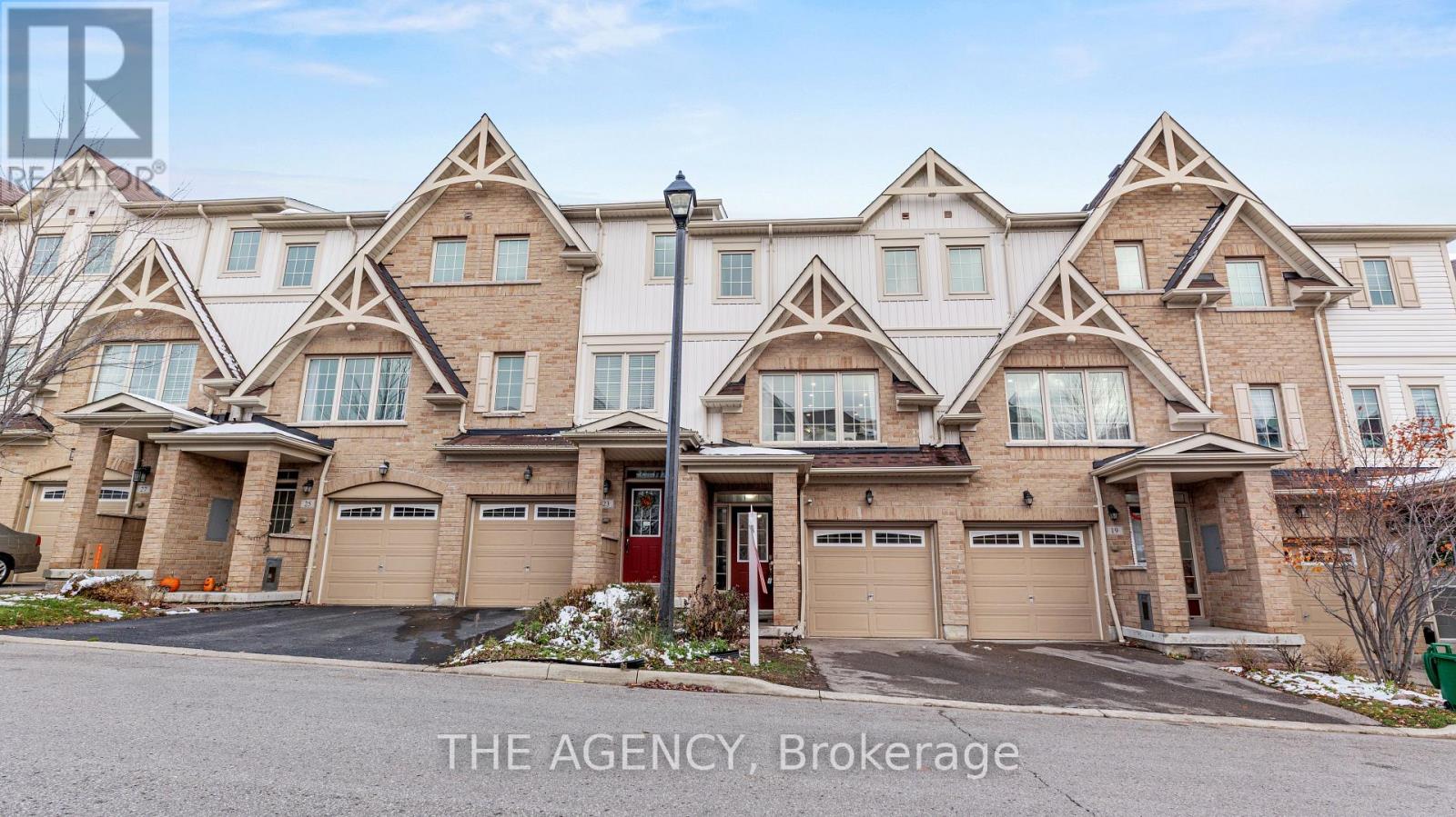 21 Benjamin Way, Whitby, Ontario  L1N 0K7 - Photo 2 - E12540246