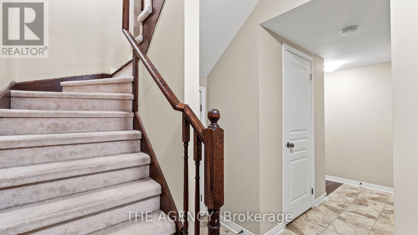 21 Benjamin Way, Whitby, Ontario  L1N 0K7 - Photo 5 - E12540246