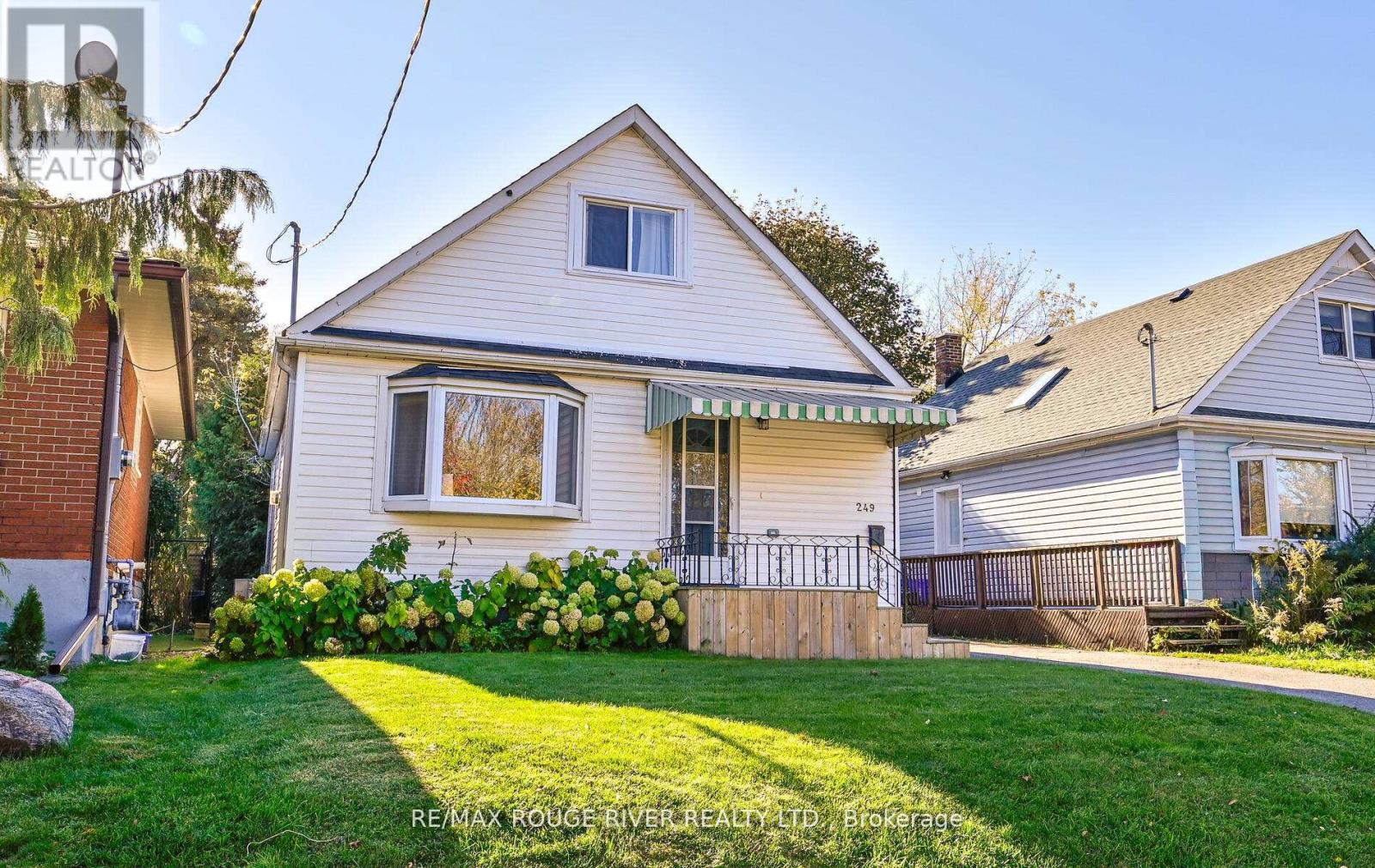 249 SINCLAIR AVENUE, Oshawa, Ontario