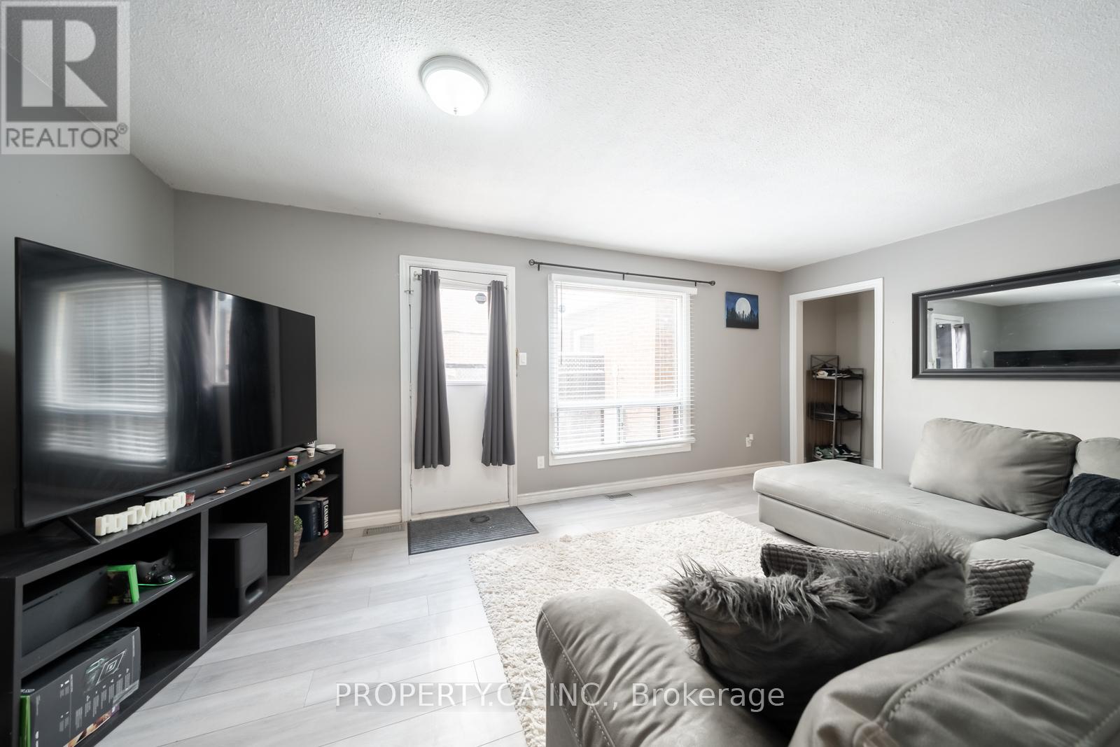 29 - 1100 Oxford Street, Oshawa, Ontario  L1J 6G4 - Photo 2 - E12540340