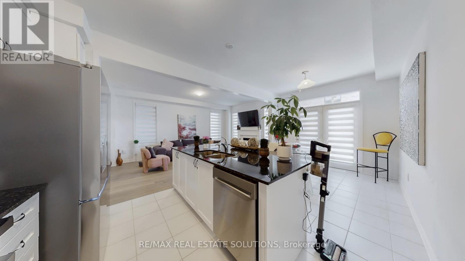 1558 Scarlett Trail, Pickering, Ontario  L1X 0N9 - Photo 16 - E12540380