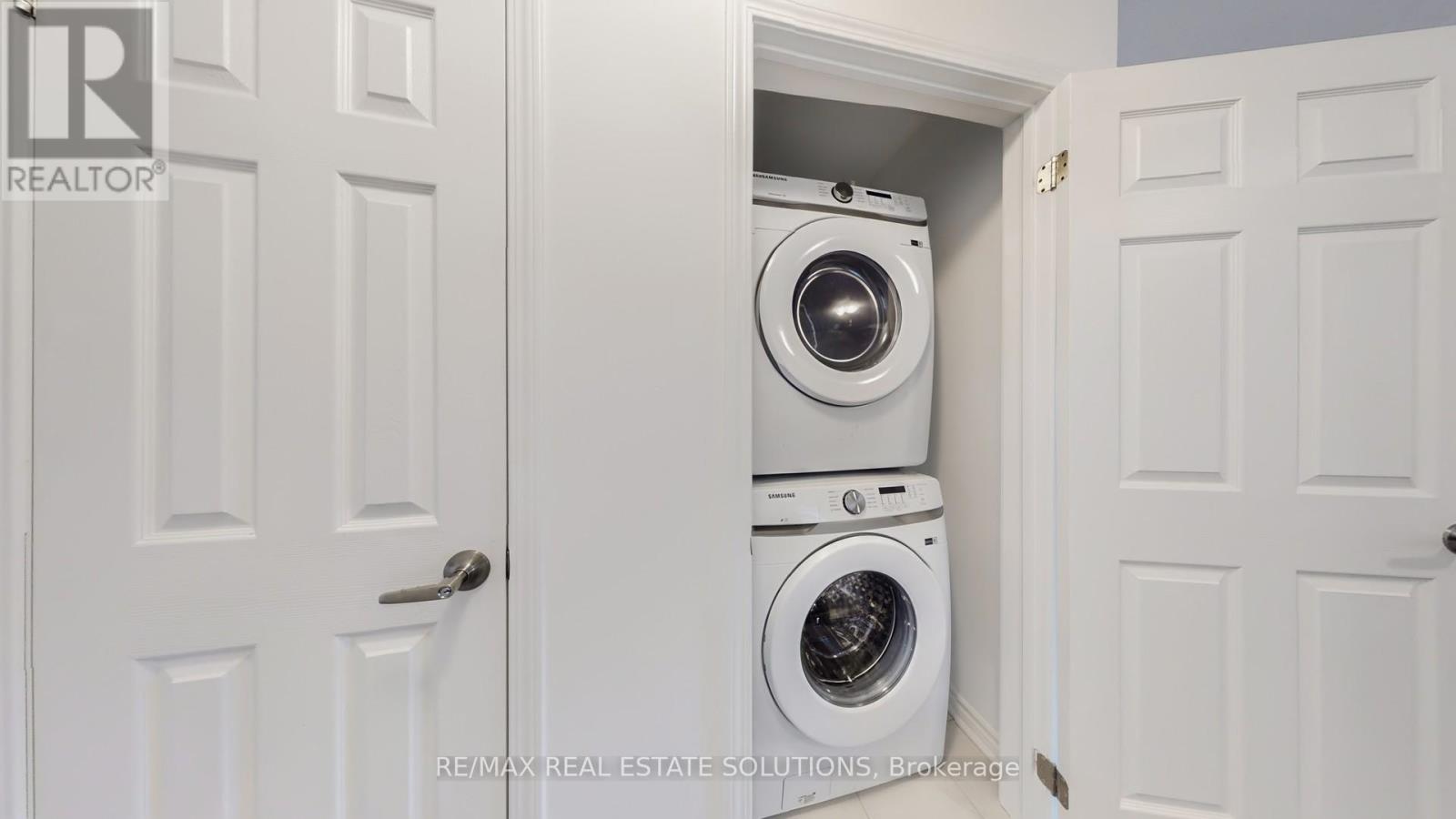 1558 Scarlett Trail, Pickering, Ontario  L1X 0N9 - Photo 40 - E12540380