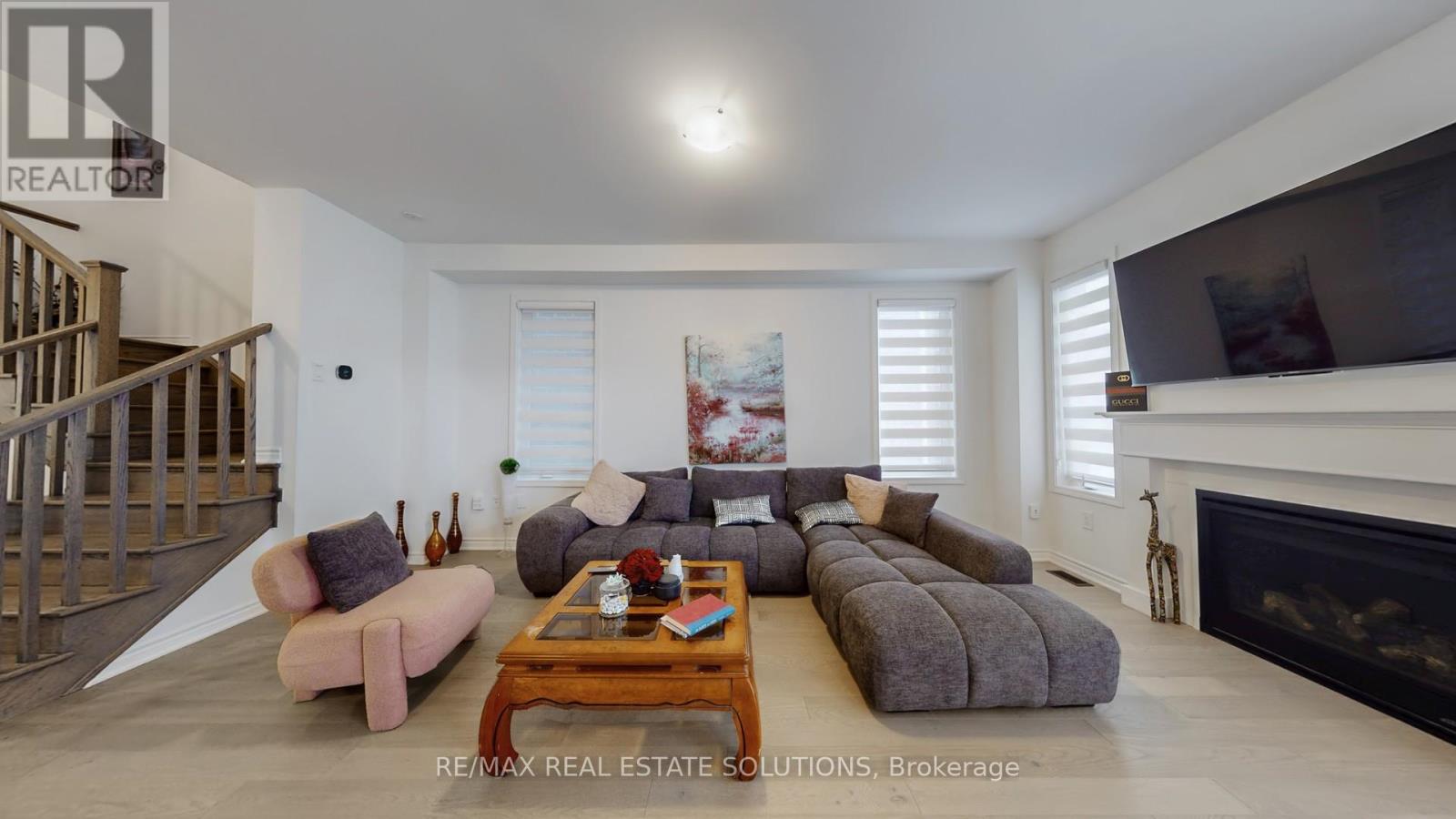 1558 Scarlett Trail, Pickering, Ontario  L1X 0N9 - Photo 5 - E12540380