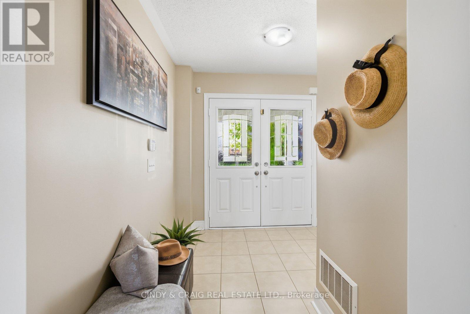 119 Dewell Crescent, Clarington, Ontario  L1E 0B8 - Photo 2 - E12540408