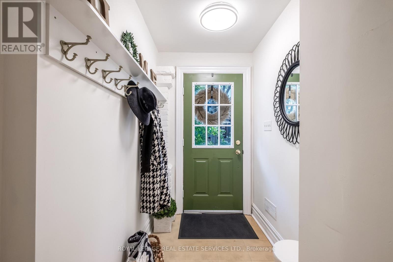 65 Drayton Avenue, Toronto, Ontario  M4C 3L8 - Photo 3 - E12540550