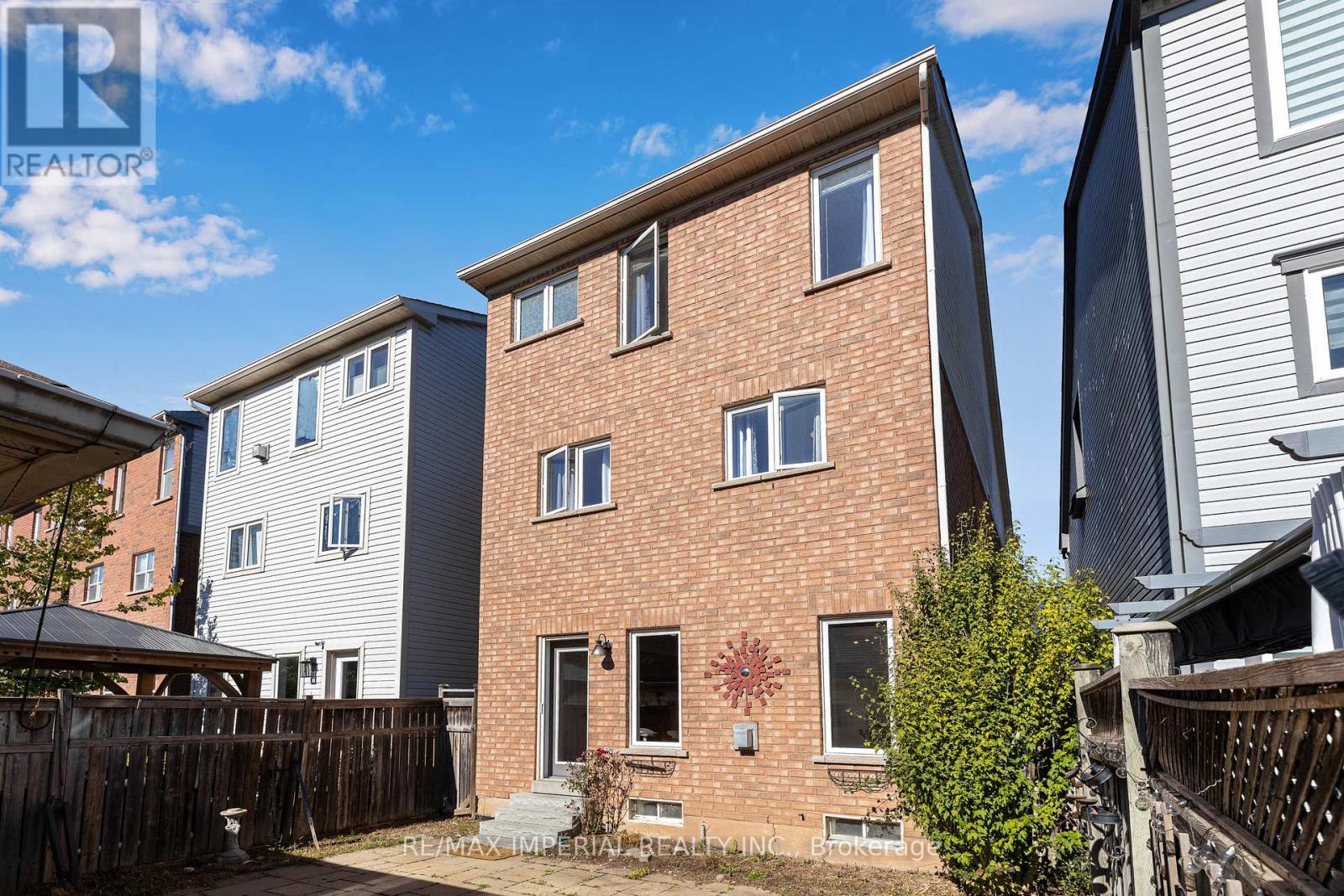 94 Littlewood Drive, Oakville, Ontario  L6H 6V1 - Photo 40 - W12532300