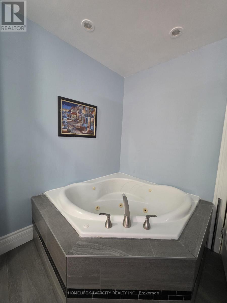 79 Scott Street, St. Thomas, Ontario  N5P 1L1 - Photo 24 - X12499456