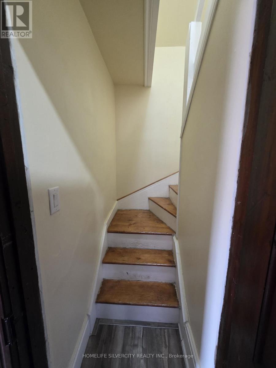 79 Scott Street, St. Thomas, Ontario  N5P 1L1 - Photo 33 - X12499456