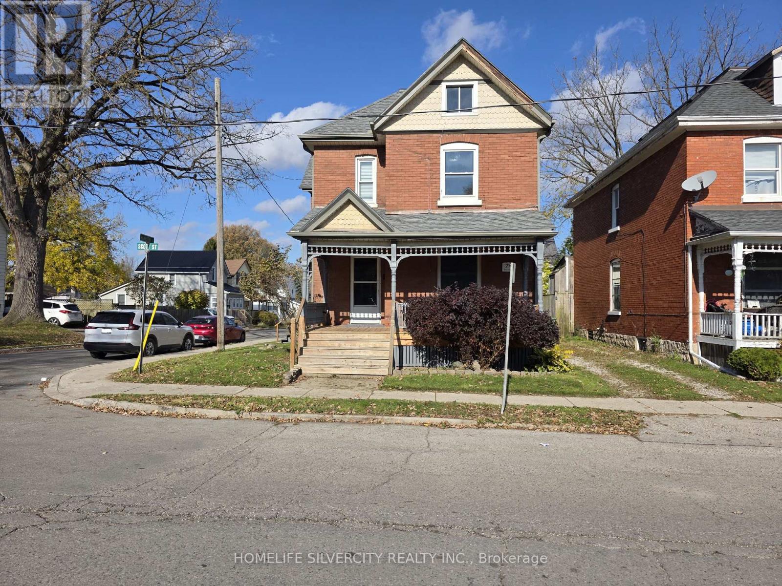 79 Scott Street, St. Thomas, Ontario  N5P 1L1 - Photo 3 - X12499456