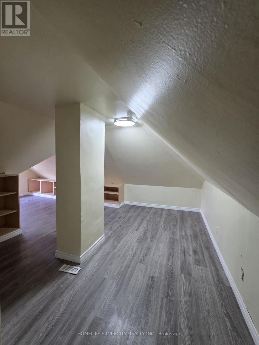 79 Scott Street, St. Thomas, Ontario  N5P 1L1 - Photo 37 - X12499456