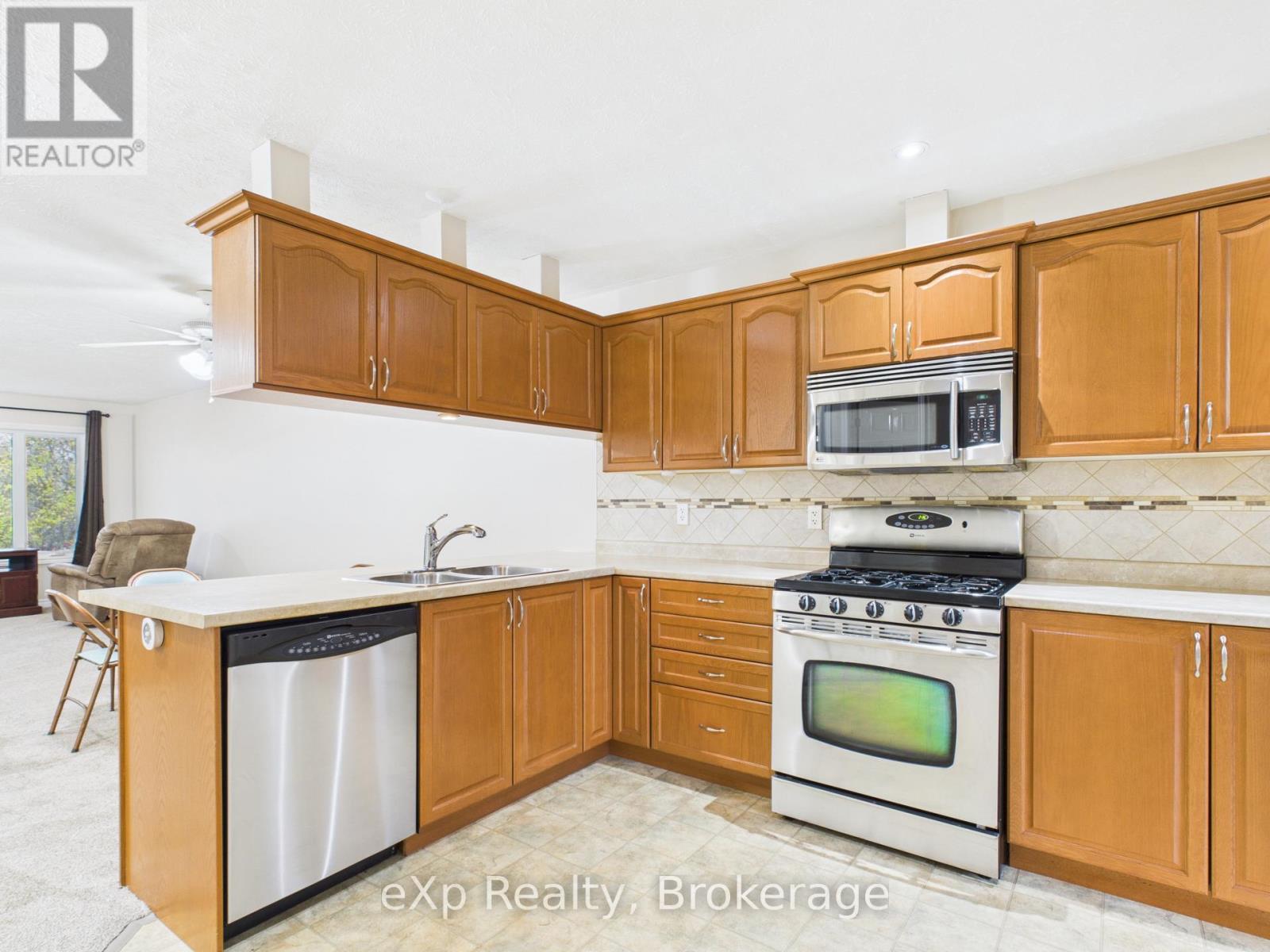 9 - 302 Park Street W, West Grey, Ontario  N0G 1R0 - Photo 13 - X12531696