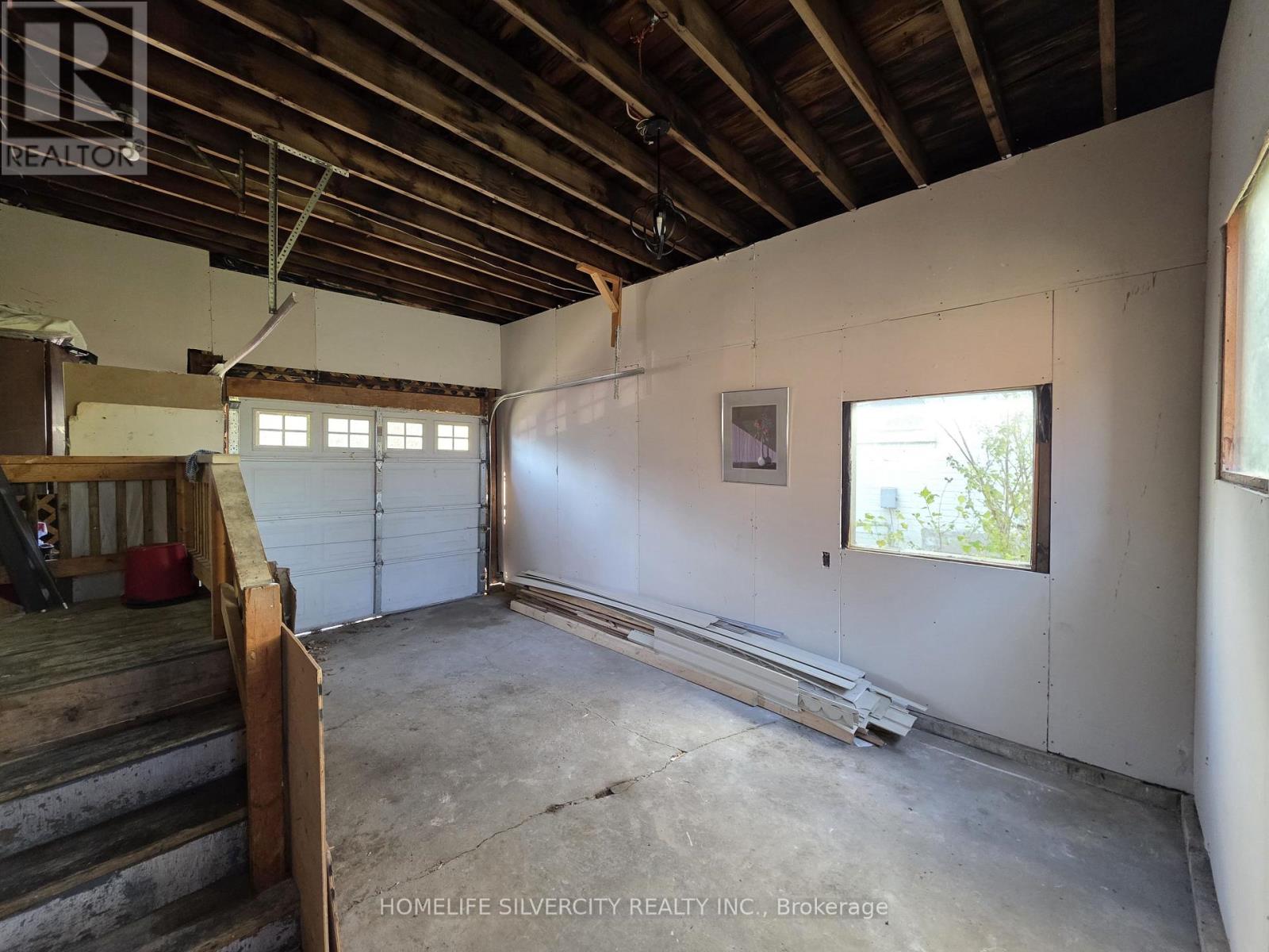 79 Scott Street, St. Thomas, Ontario  N5P 1L1 - Photo 19 - X12499456