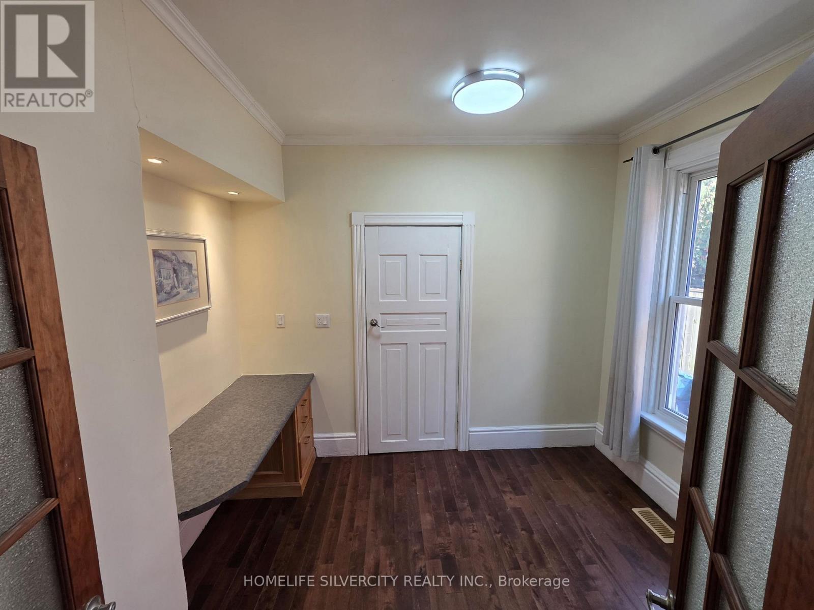 79 Scott Street, St. Thomas, Ontario  N5P 1L1 - Photo 10 - X12499456