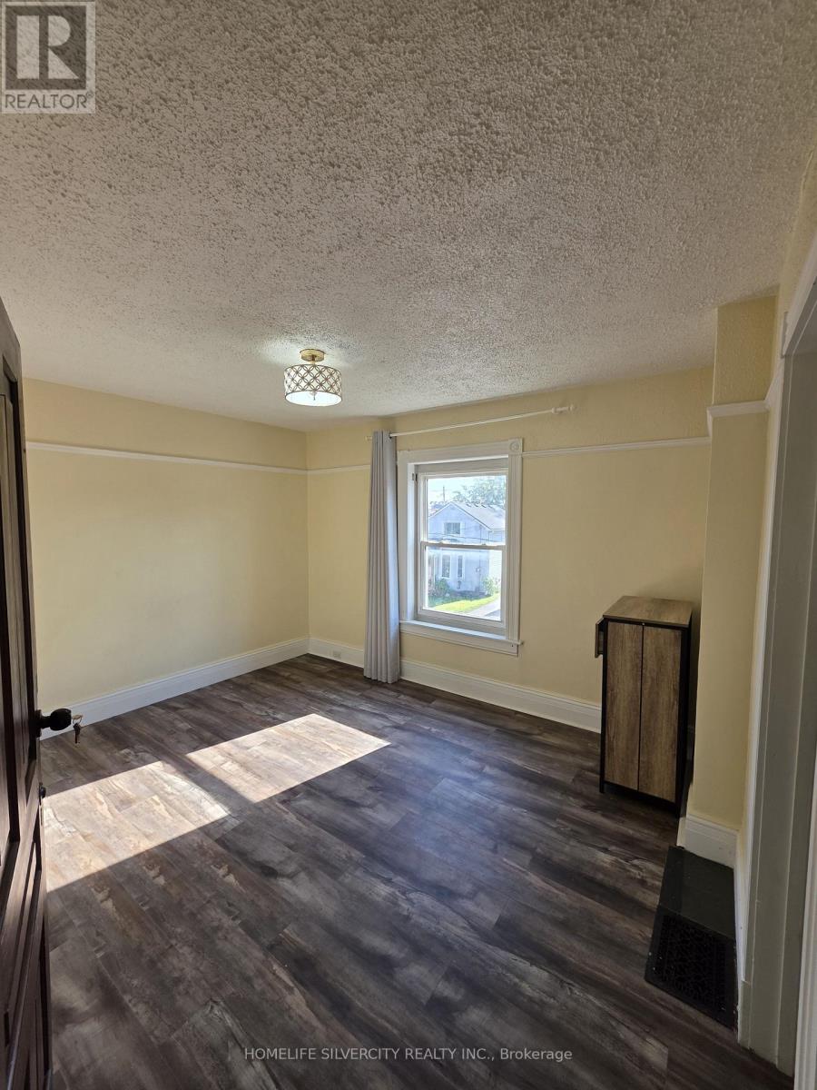 79 Scott Street, St. Thomas, Ontario  N5P 1L1 - Photo 31 - X12499456