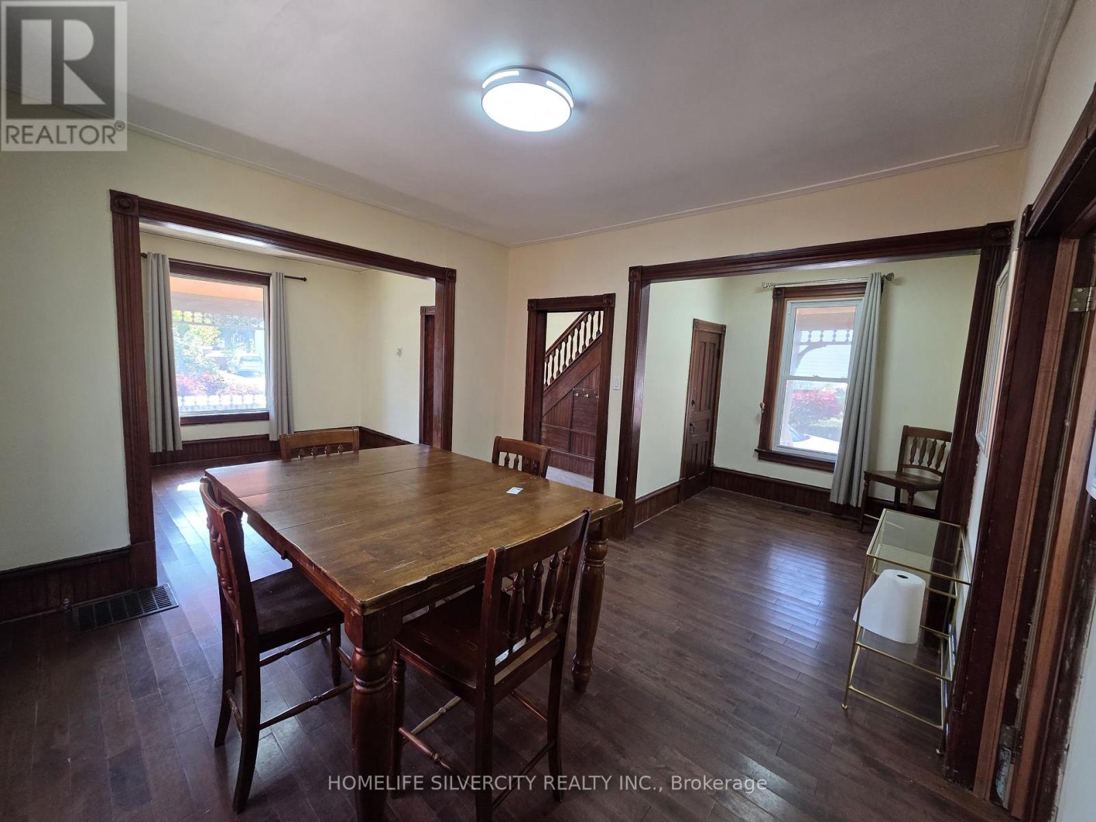 79 Scott Street, St. Thomas, Ontario  N5P 1L1 - Photo 9 - X12499456