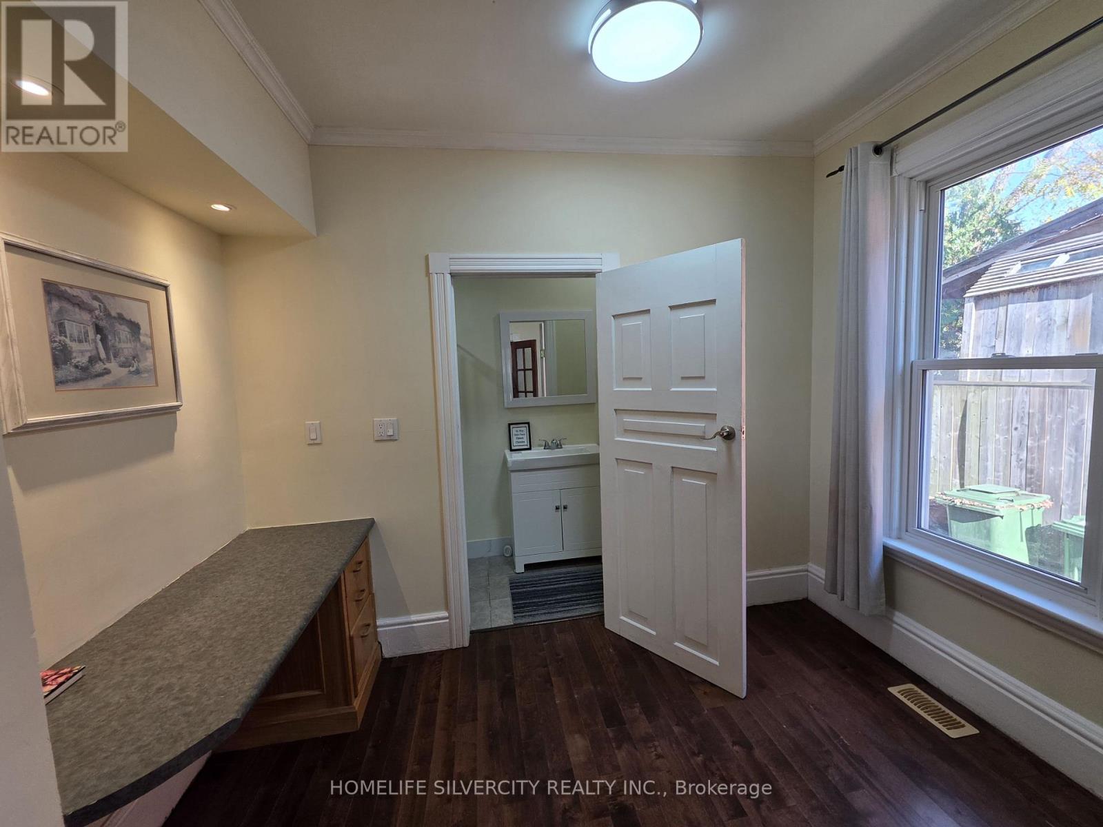 79 Scott Street, St. Thomas, Ontario  N5P 1L1 - Photo 11 - X12499456