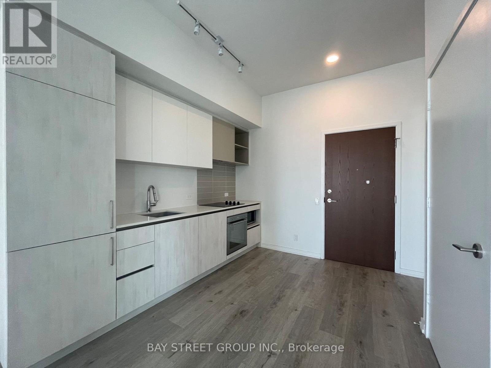 3210 - 7890 Jane Street, Vaughan, Ontario  L4K 0K9 - Photo 2 - N12540258